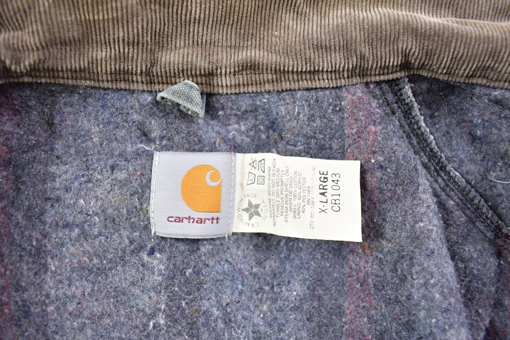 Carhartt Clothing > Gender Neutral Adult Clothing > Jackets & Coats Vintage 1990s Carhartt Blanket Lined Painters Jacket Men's XL