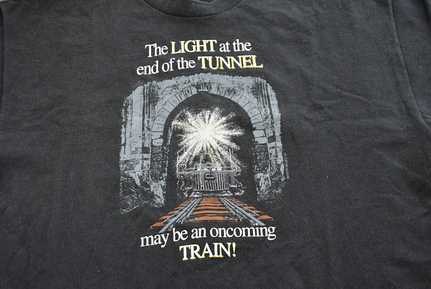 Vintage 1997 Franklin Institute Oncoming Train Print T-Shirt Men's L