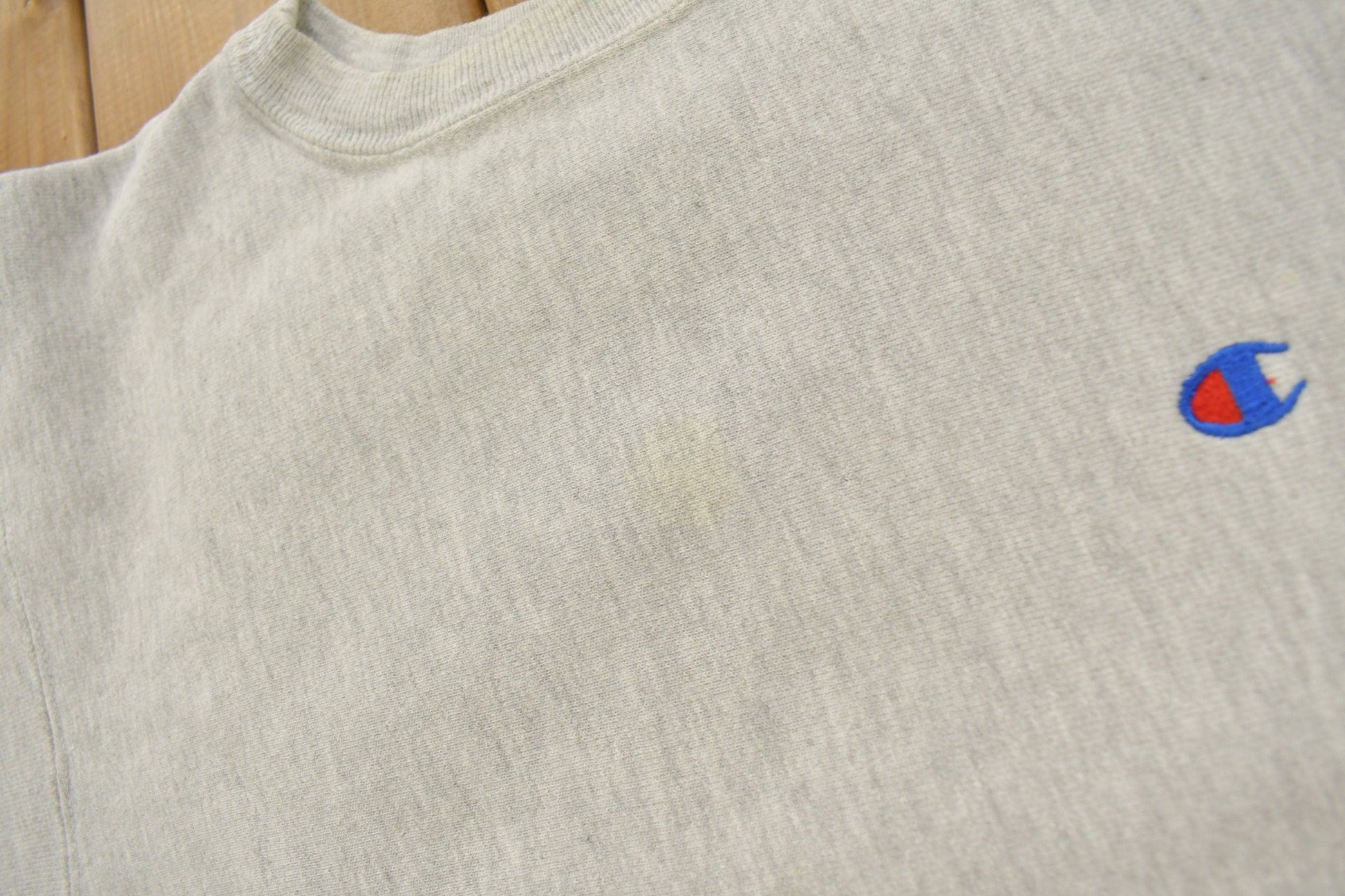 Champion Clothing > Gender Neutral Adult Clothing > Hoodies & Sweatshirts > Sweatshirts Vintage 1990s Blank Grey Champion Reverse Weave Crewneck / Vintage Champion / Vintage Pullover / Streetwear /Made In USA / Sportswear