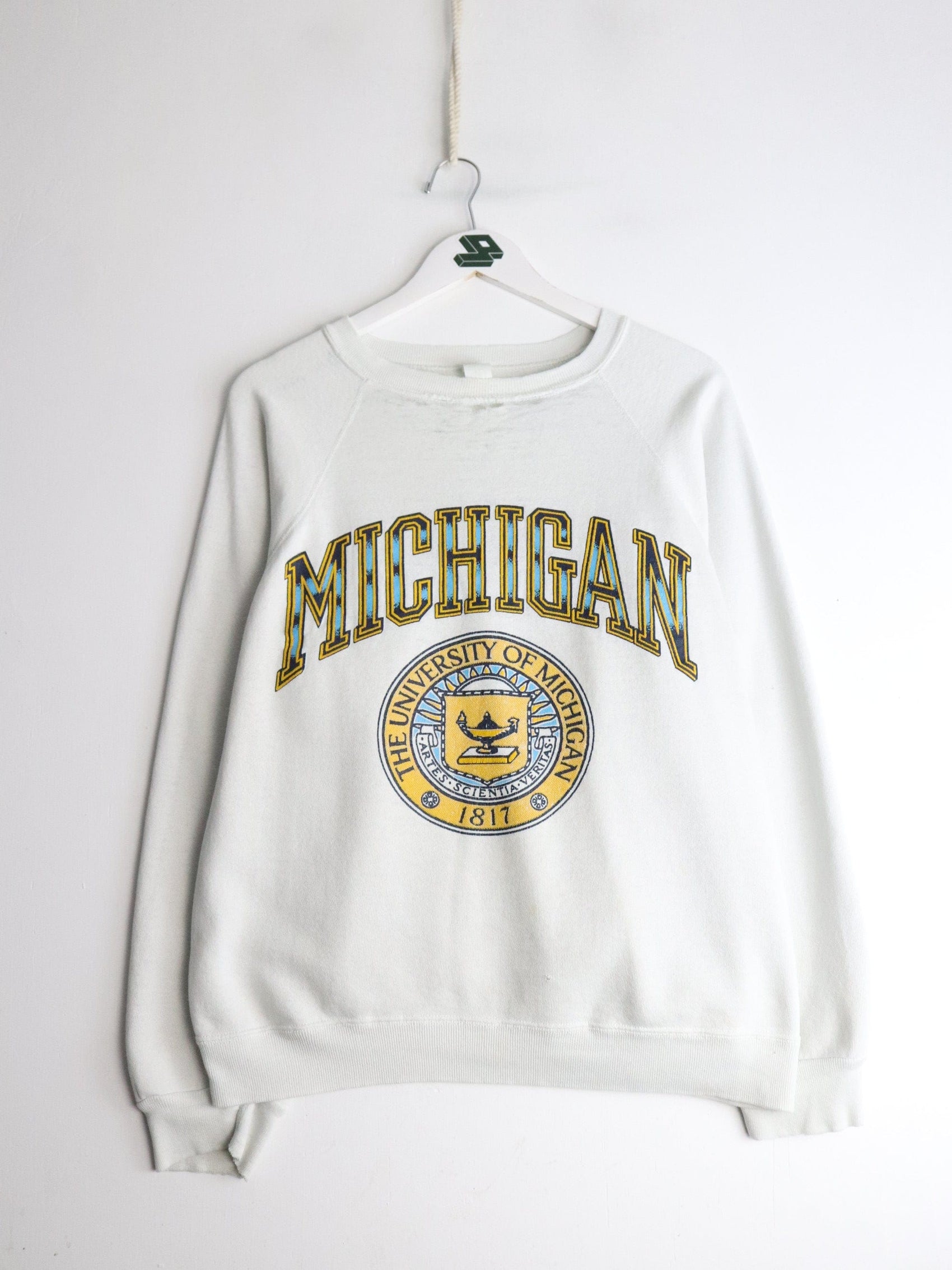 Collegiate Sweatshirts & Hoodies Vintage Michigan Wolverines Sweatshirt Mens Medium White