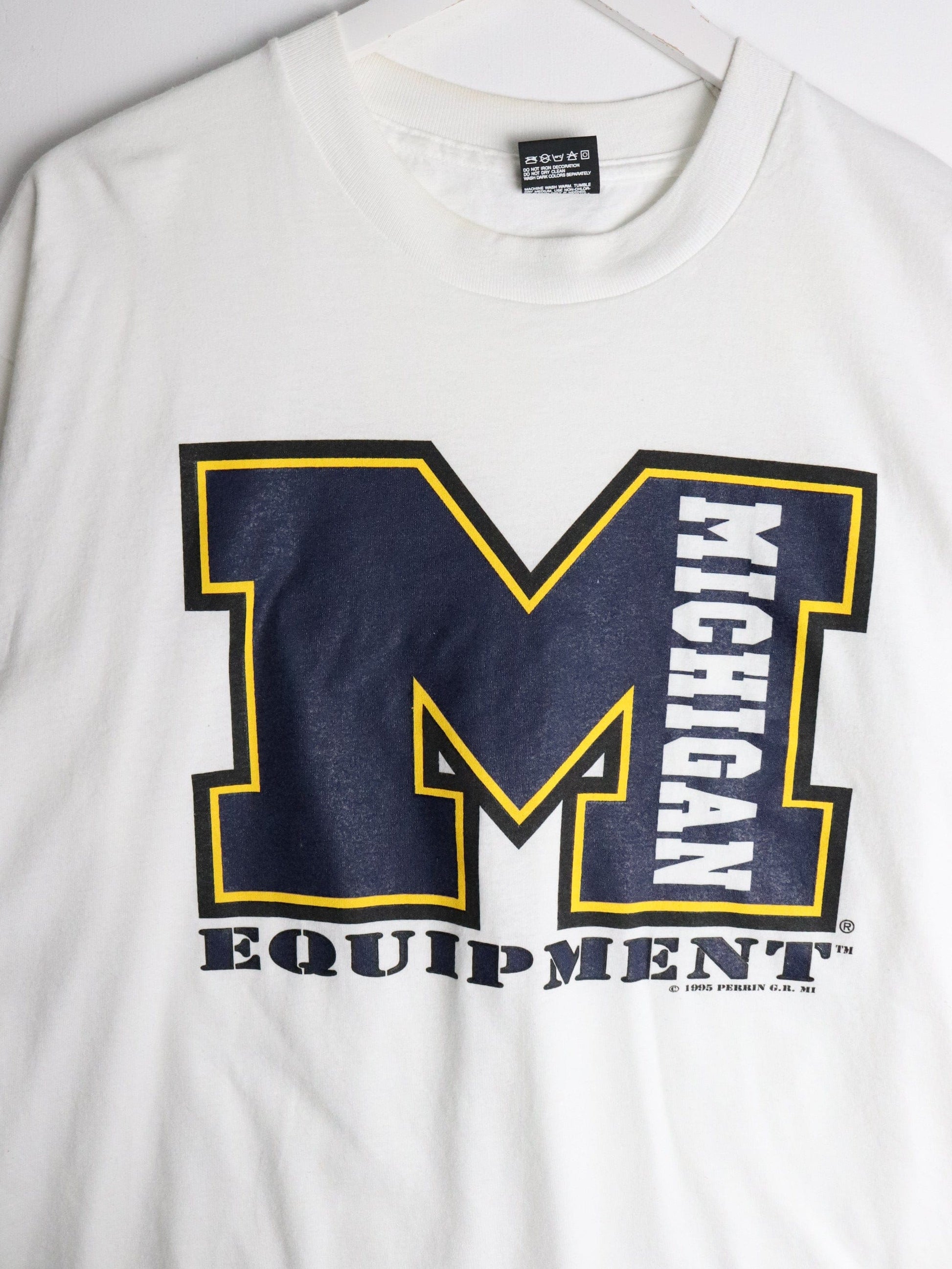 Collegiate T-Shirts & Tank Tops Vintage Michigan Wolverines T Shirt Mens XL White 90s College