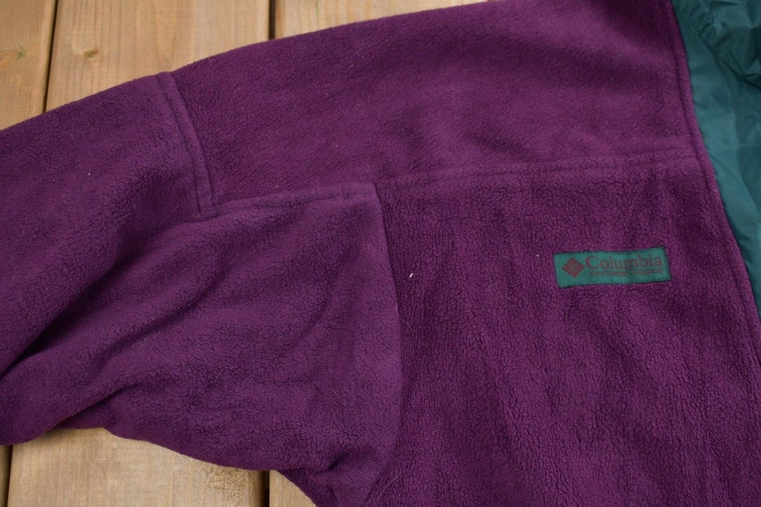Columbia Clothing > Gender Neutral Adult Clothing > Hoodies & Sweatshirts > Sweatshirts Vintage 1980s Columbia Fleece Zip Up Sweater Women's XL