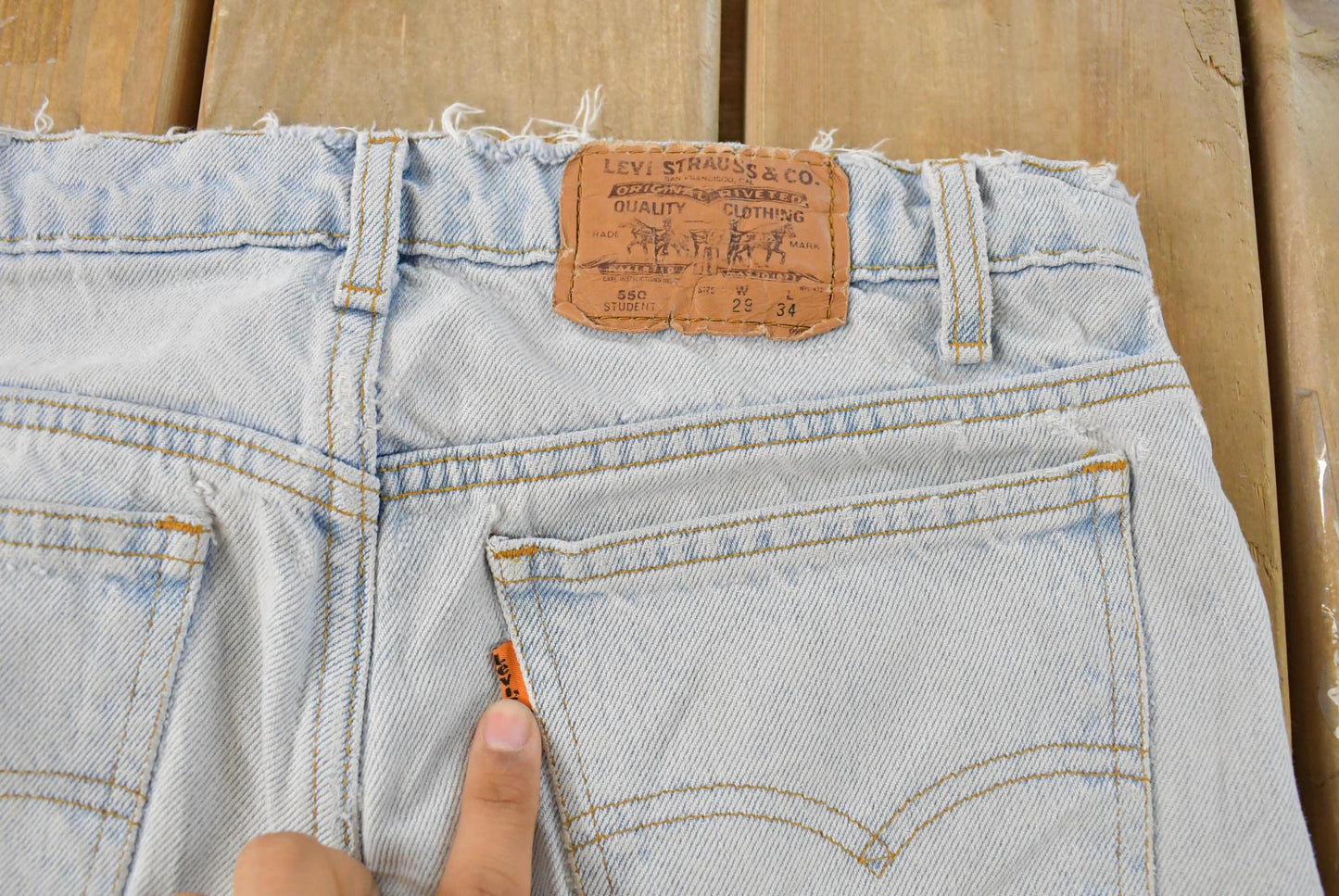 Vintage 1990s Levi's Orange Tab 550 Relaxed Tapered Denim Jeans Student 28 x 32