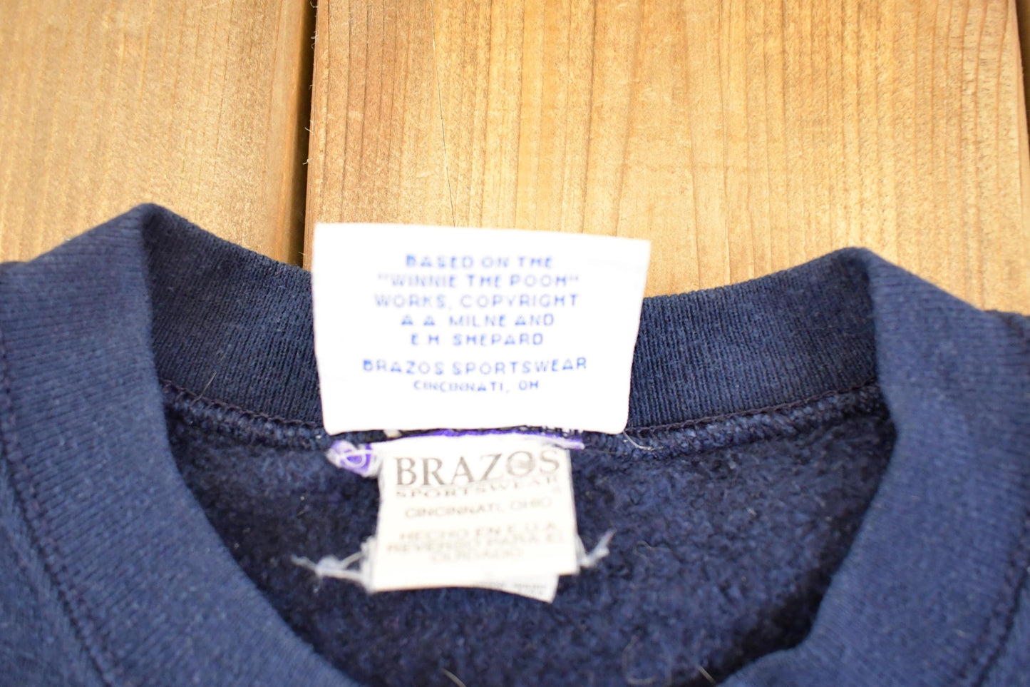 Vintage 1990s Pooh Tigger Bouncing Disney Crewneck Sweatshirt Men's L