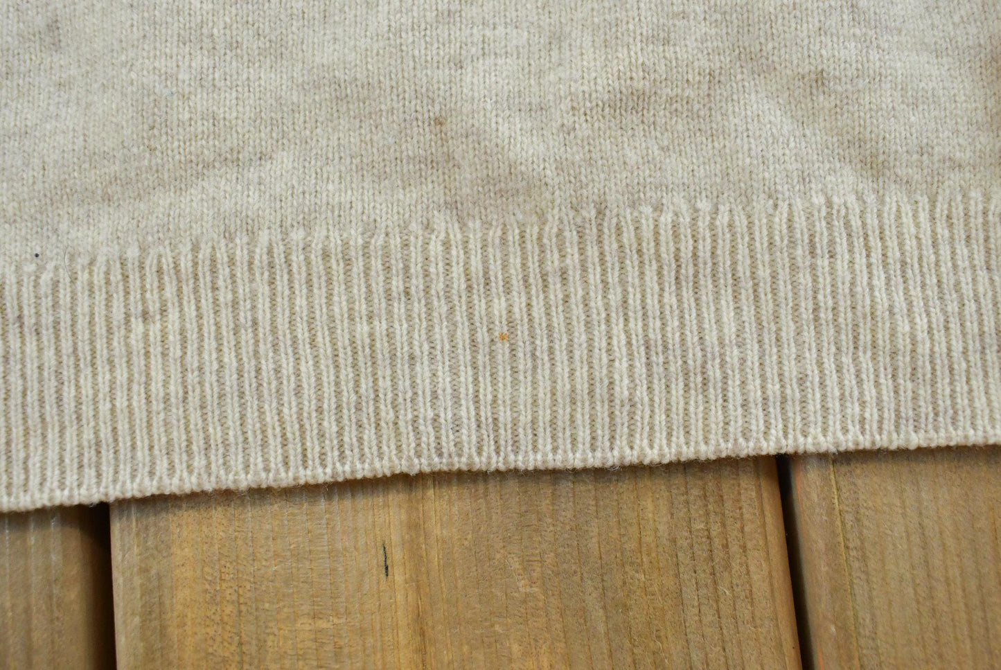 True Vintage 1970s Edinburgh Woolen Mill Knit Lambswool Wool Crewneck Sweater Men's Small