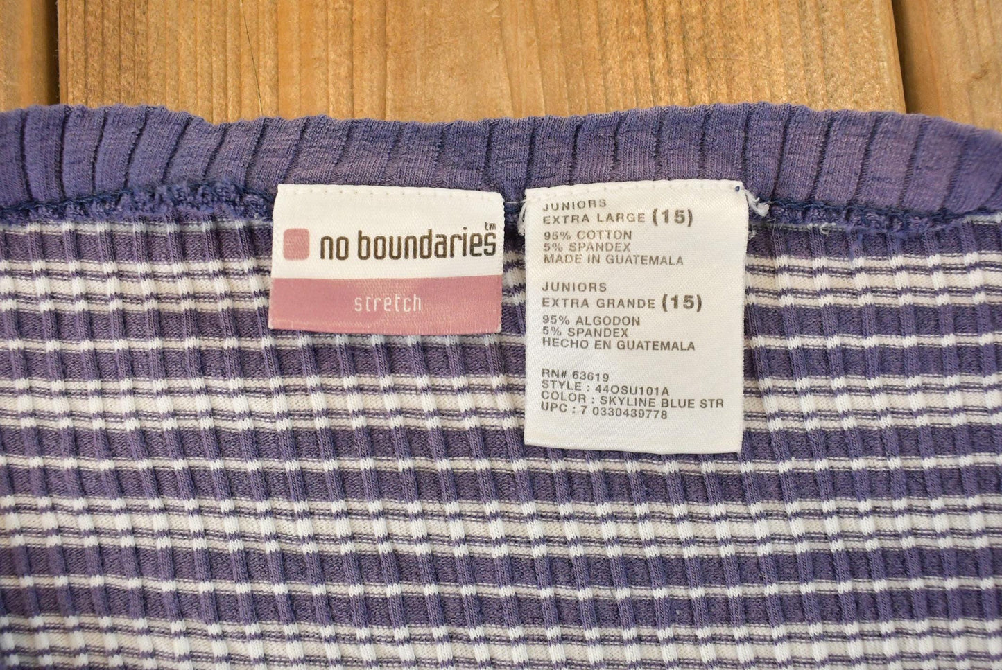 Vintage Y2K No Boundaries Purple Striped V-Neck T-Shirt Youth XL