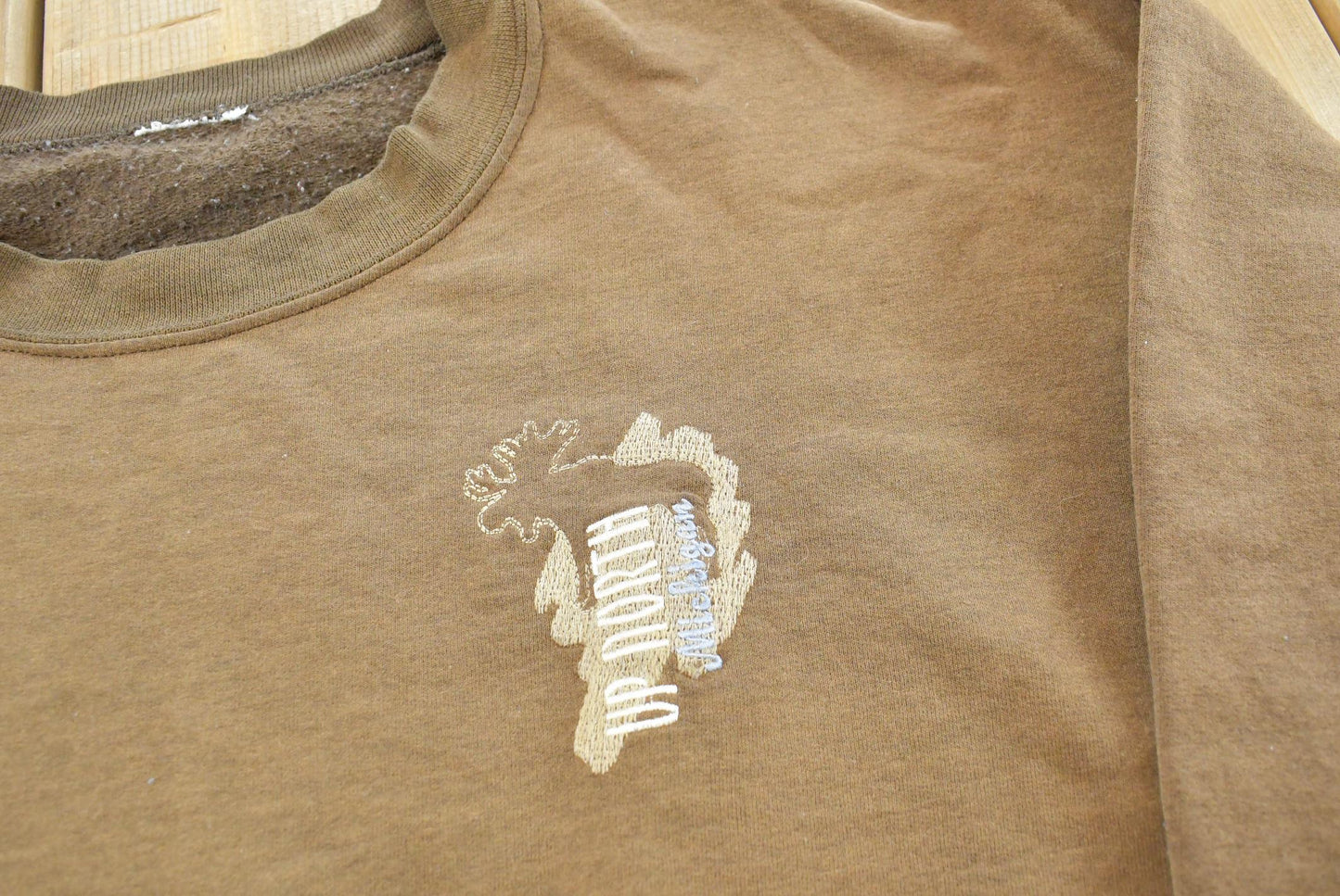 Vintage 1990s Up North Michigan Moose Embroidered Crewneck Sweatshirt Mens L