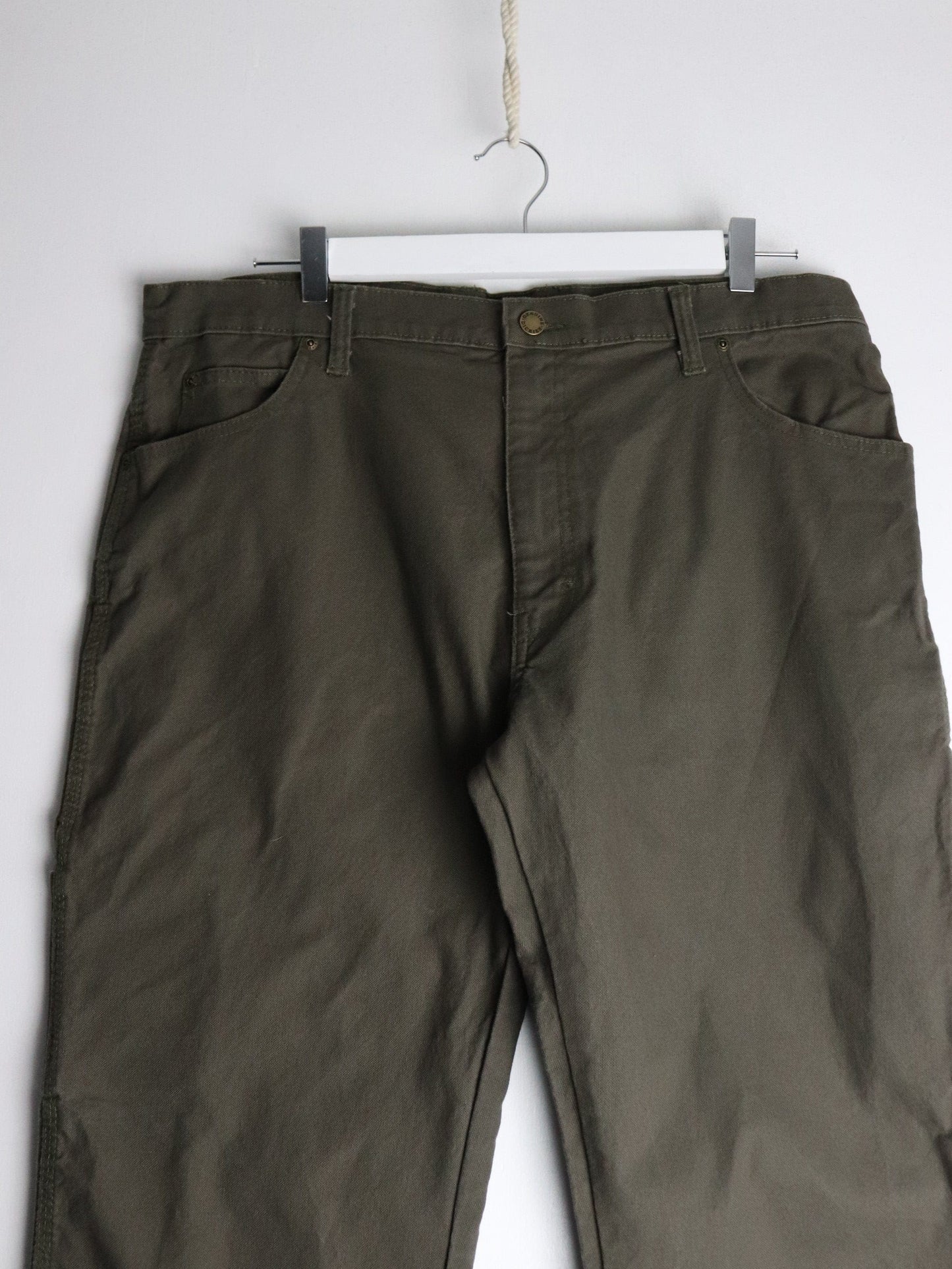 Dickies Pants Fits Mens 37 x 34 Green Work Wear from propervintagecanada