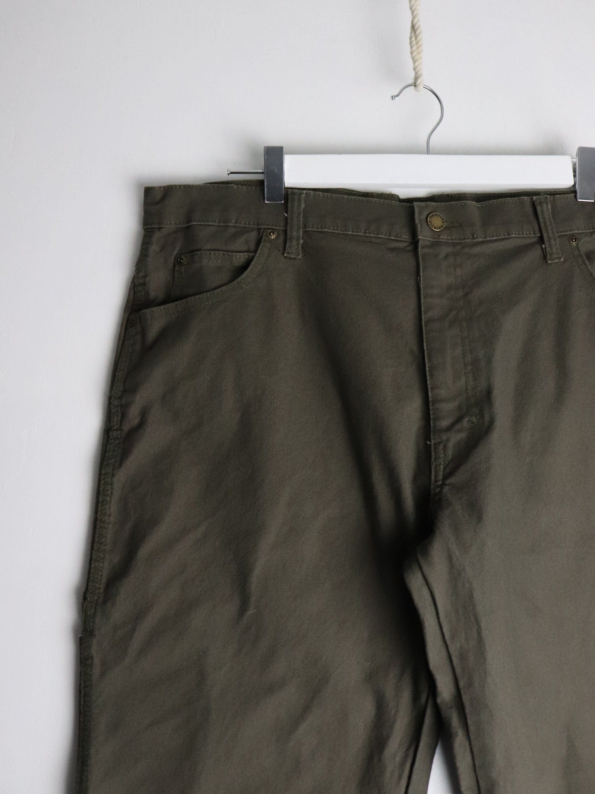 Dickies Pants Fits Mens 37 x 34 Green Work Wear from propervintagecanada