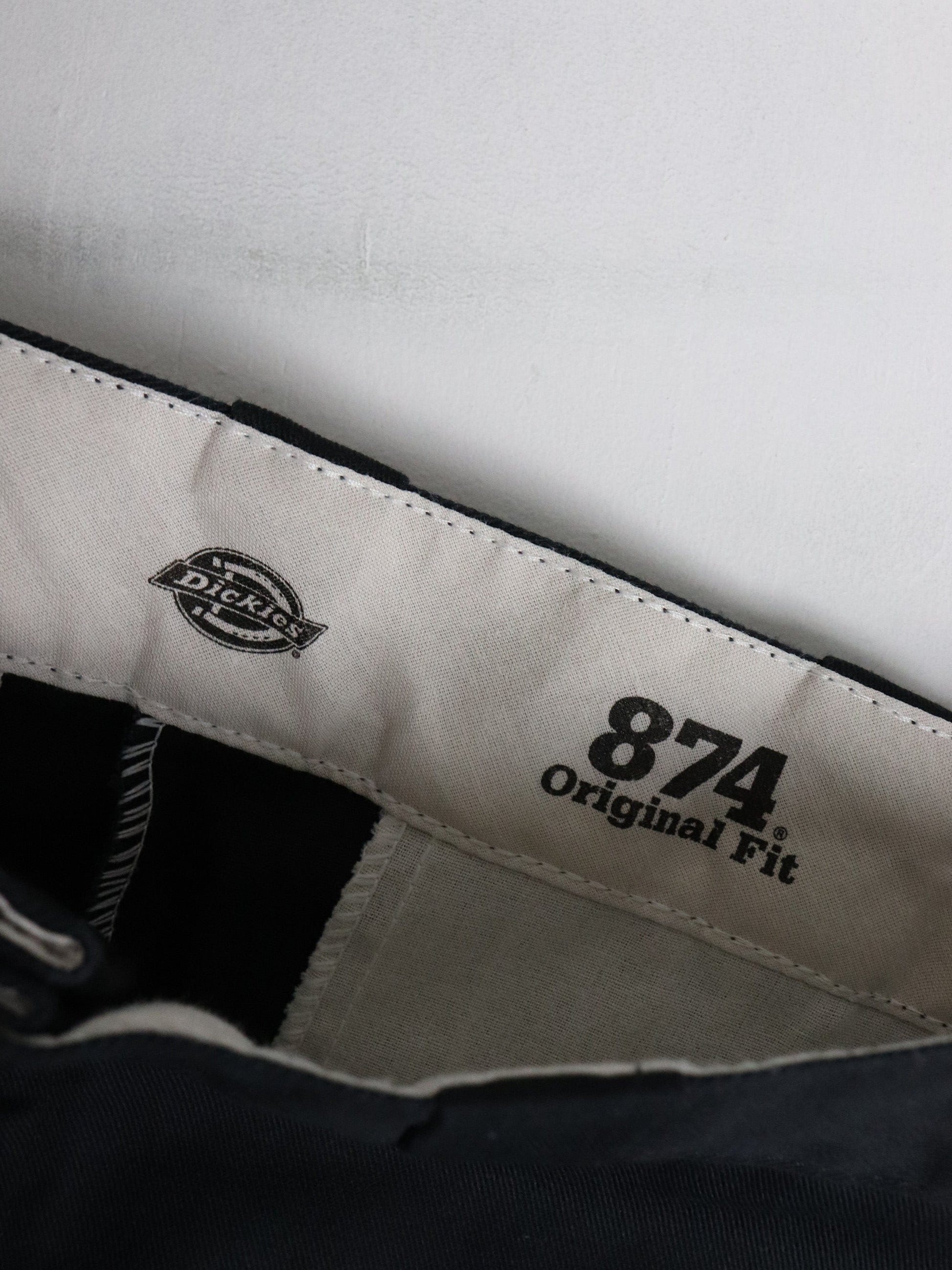 Dickies Pants Mens 30 x 32 Black 874 Chino from propervintagecanada