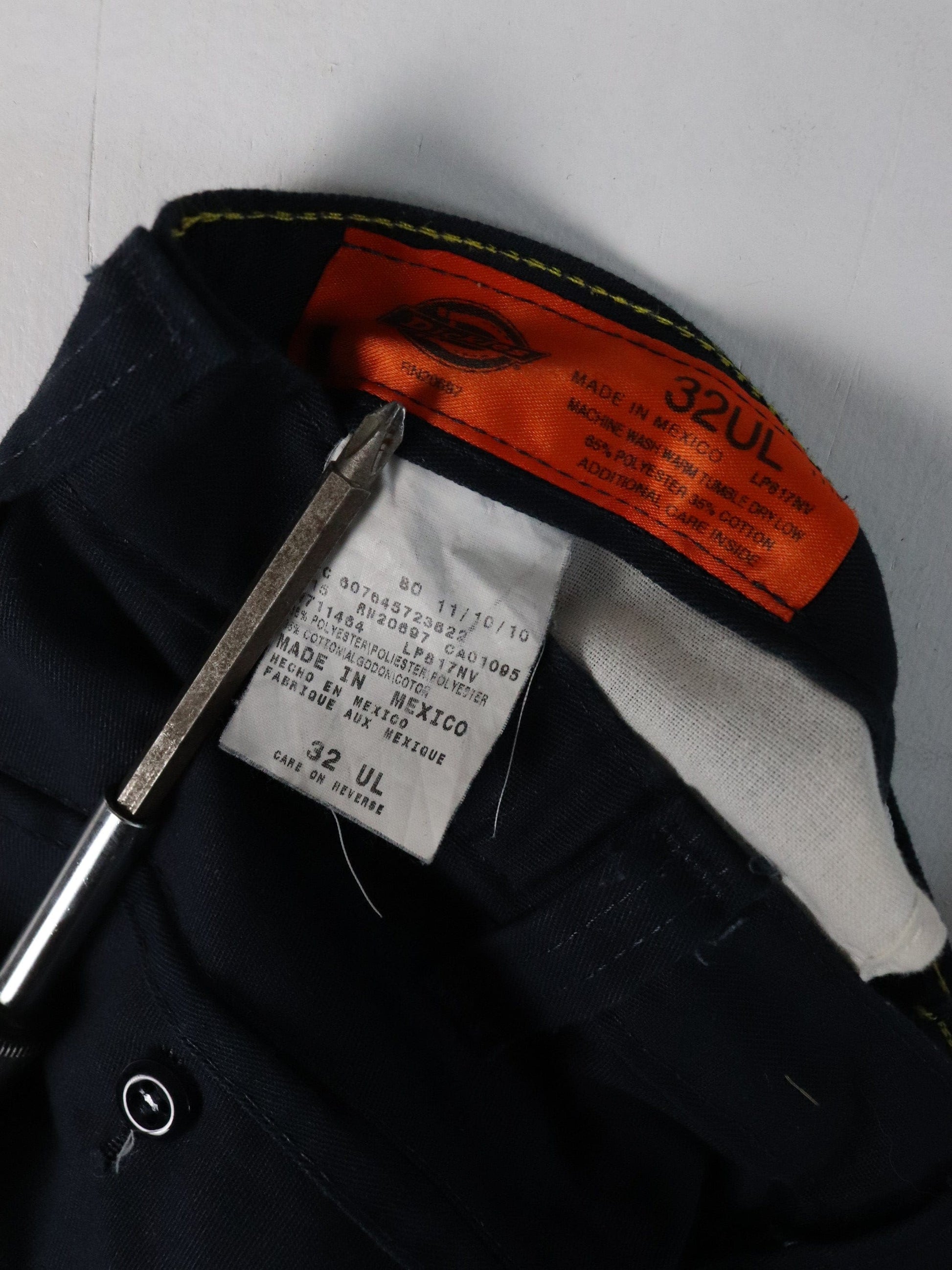 Dickies Pants Mens 32 x 33 Blue Chino from propervintagecanada