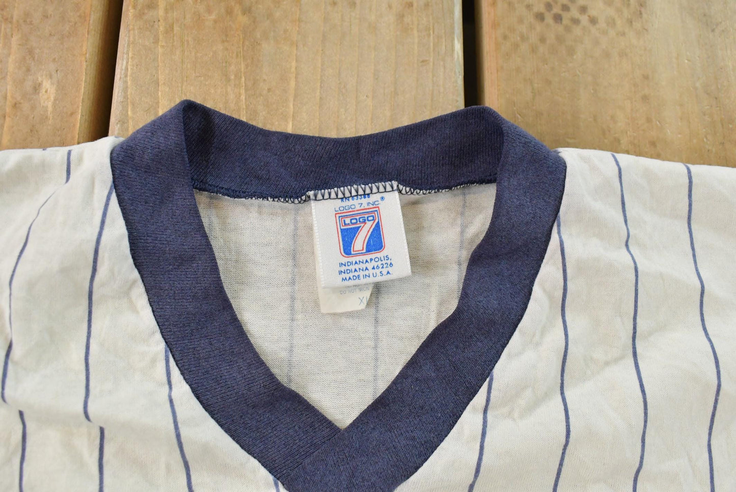 Vintage 1980s San Diego Padres MLB V Neck Jersey T-Shirt Men's L
