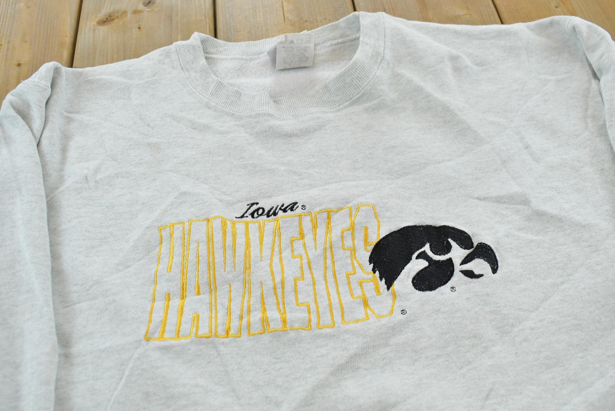 Vintage 1990s University of Iowa Hawkeyes Embroidered Collegiate Crewneck Sweatshirt Men's L / NCAA / Americana / 90s Streetwear