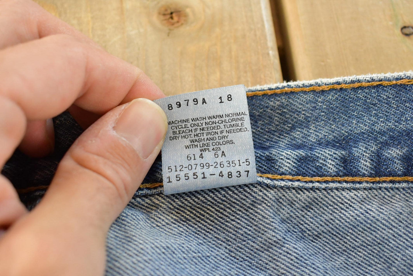 Vintage 1990s Levi's Distressed 550 Relaxed Fit Denim Jeans Women's 33 x 32.5