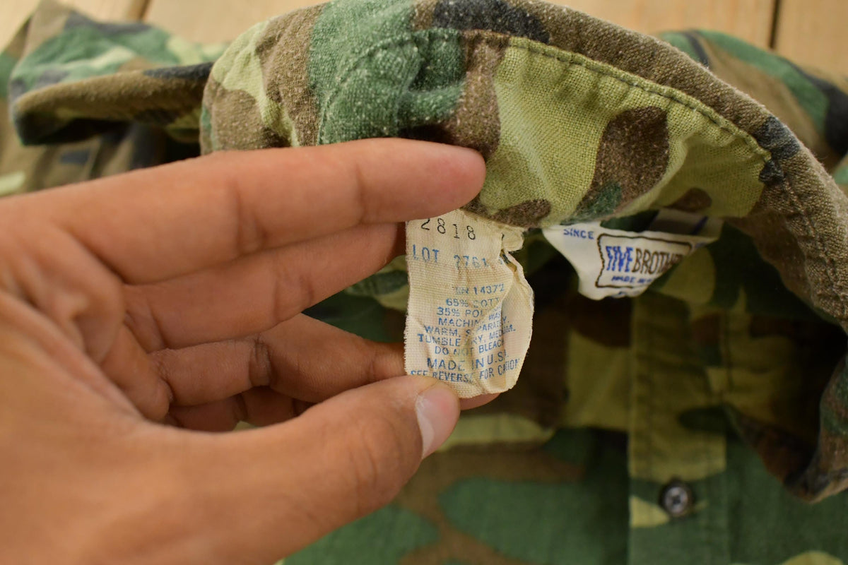 Vintage 1980s Five Brother Woodland Camo Military Button Up Shirt Men's M