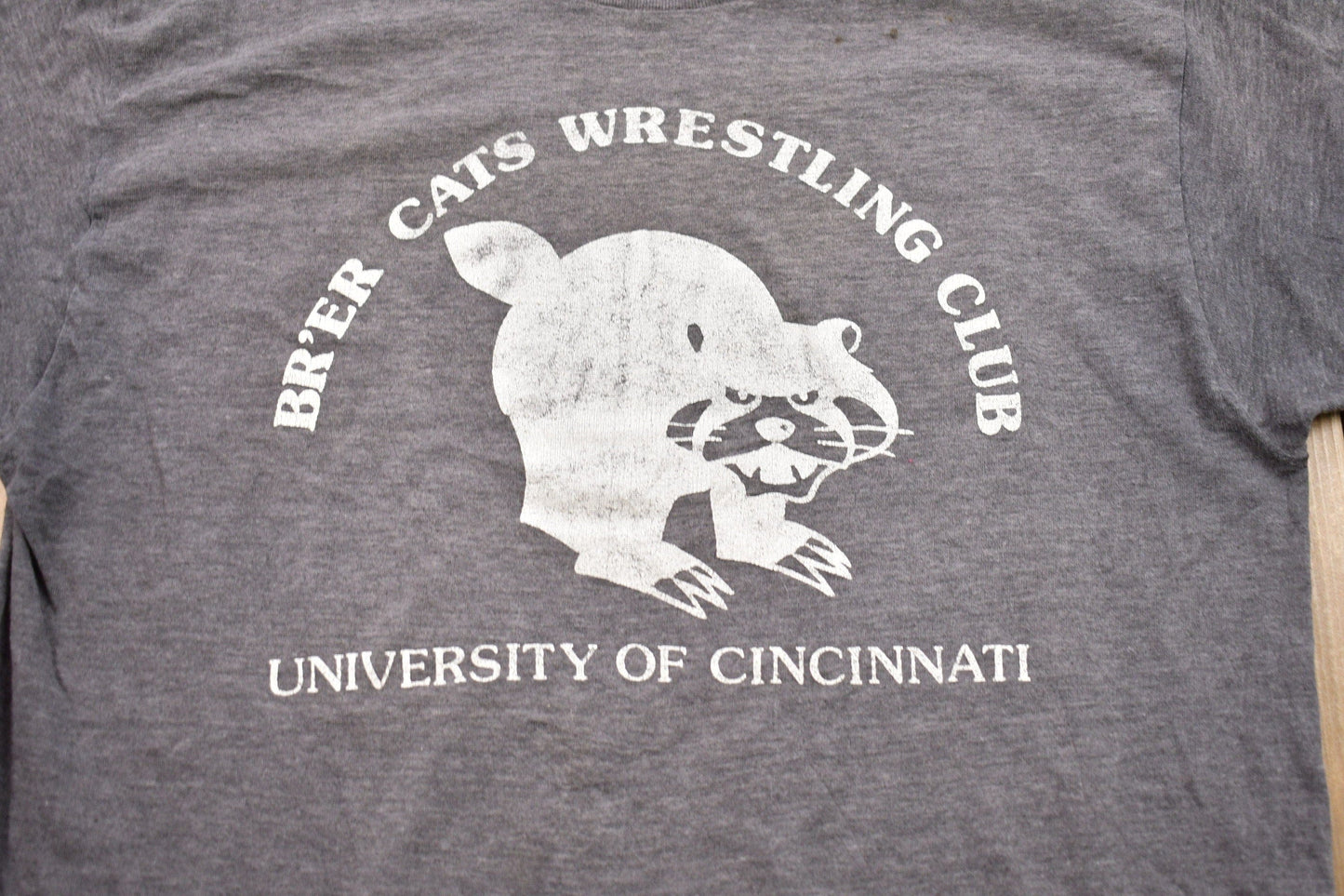 Vintage 1980s University of Cincinnati Wrestling Club Collegiate T-Shirt Men's Small