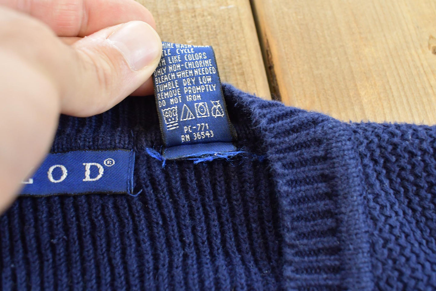 Vintage 1990s Izod Embroidered Logo Cotton Knit Sweater Men's M