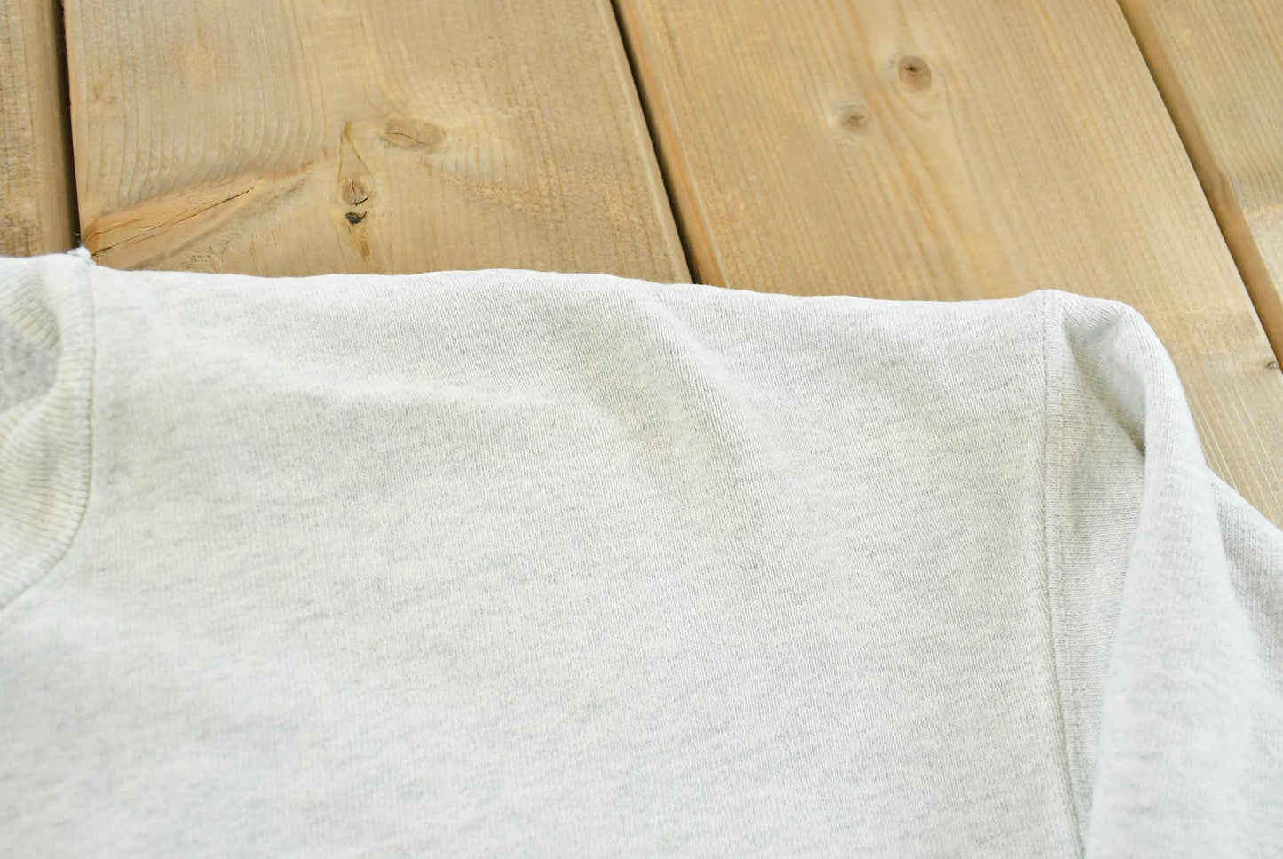 Vintage 1990s Fruit of the Loom Supercotton Vermont Souvenir Crewneck Cropped Sweatshirt Mens L