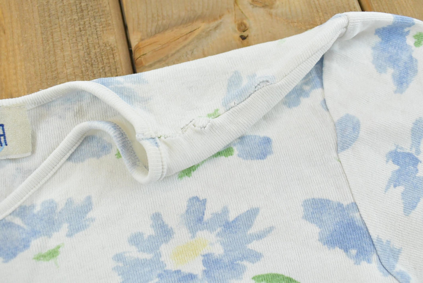 Vintage 1990s Pasta Flower Graphic Baby Tee T-Shirt Women's M