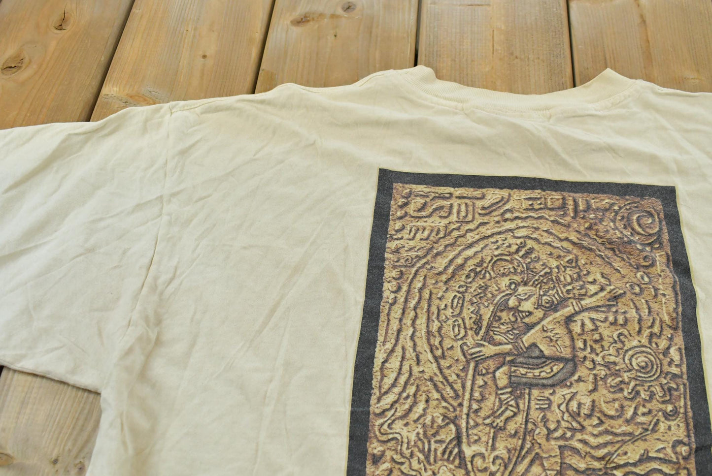 Vintage 2000 Squalo Mayan Art Surfing T-Shirt Men's XL