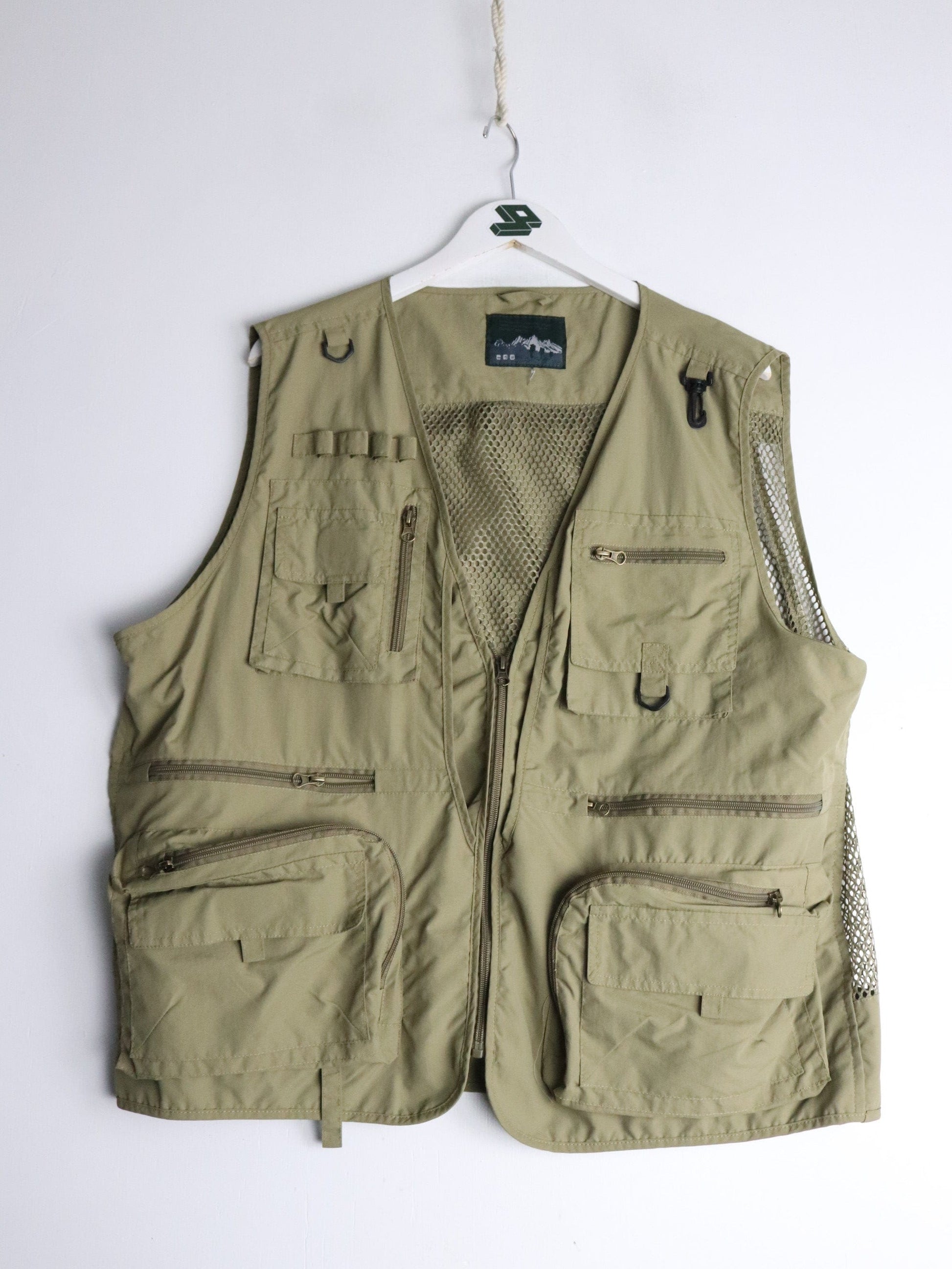 Fishing Vest Fits Mens 2XL Beige Outdoors from propervintagecanada