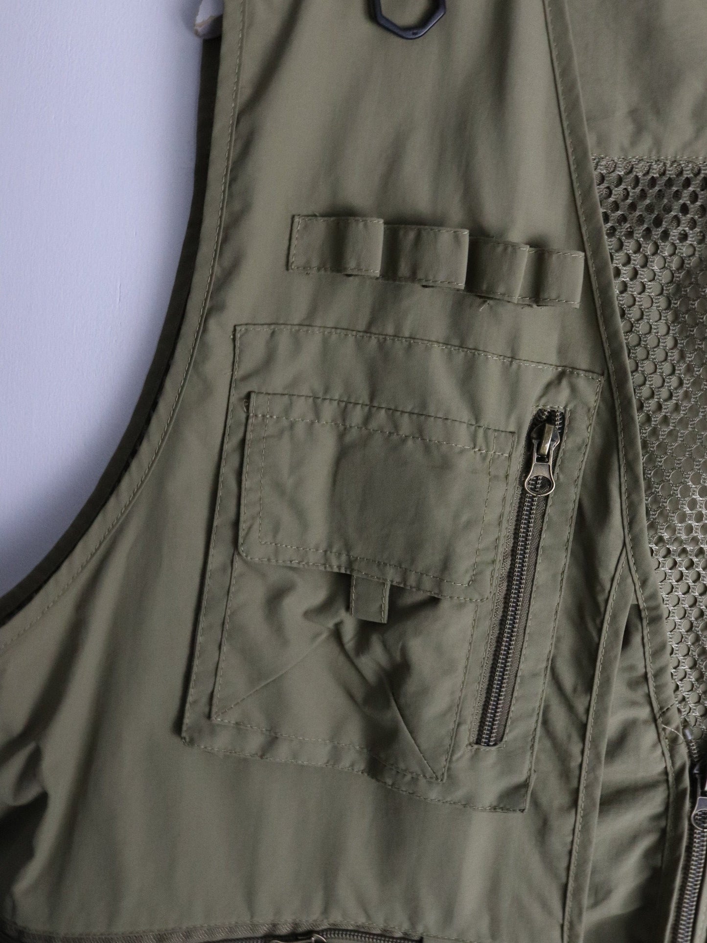 Fishing Vest Fits Mens 2XL Beige Outdoors from propervintagecanada