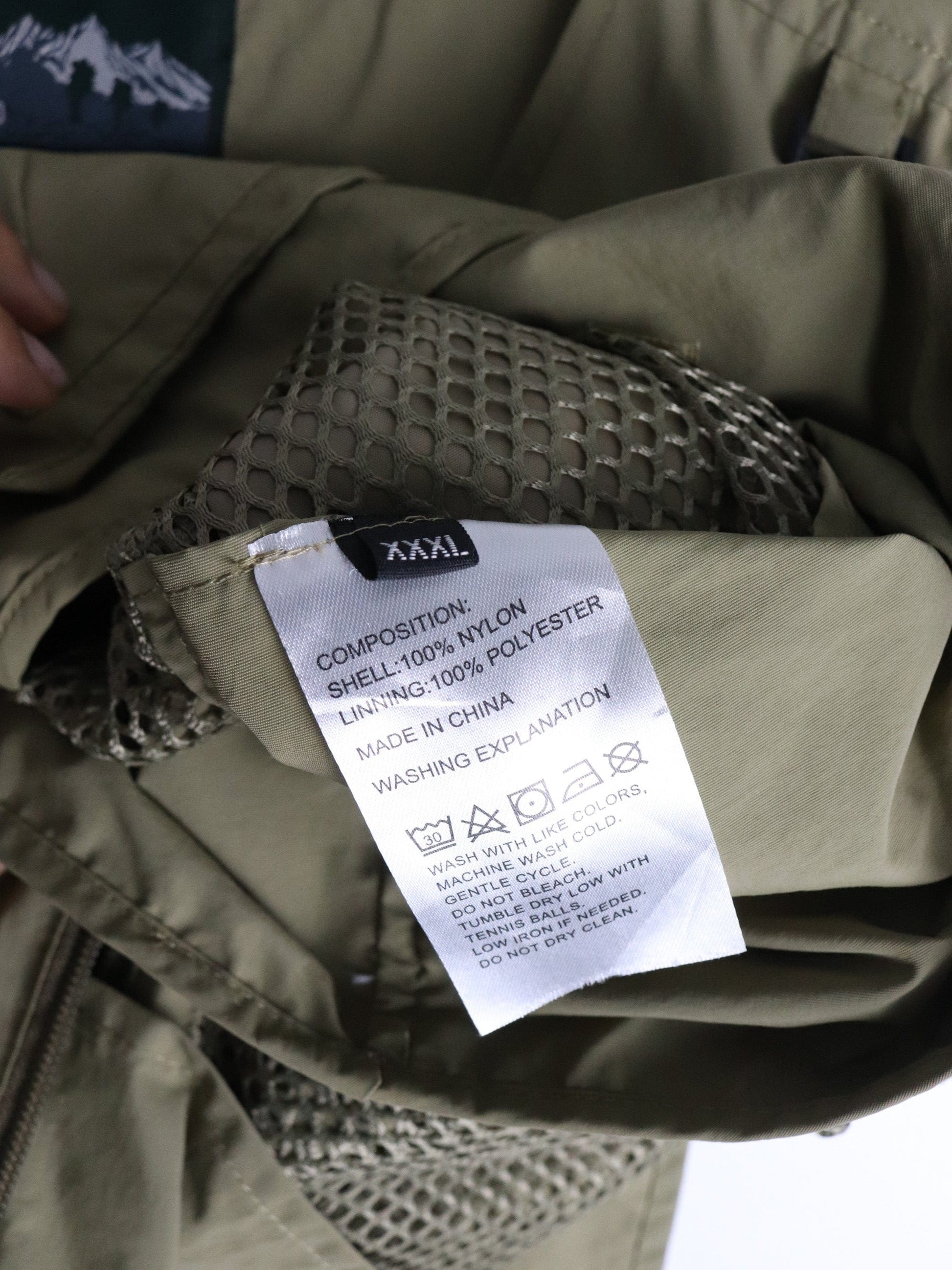 Fishing Vest Fits Mens 2XL Beige Outdoors from propervintagecanada