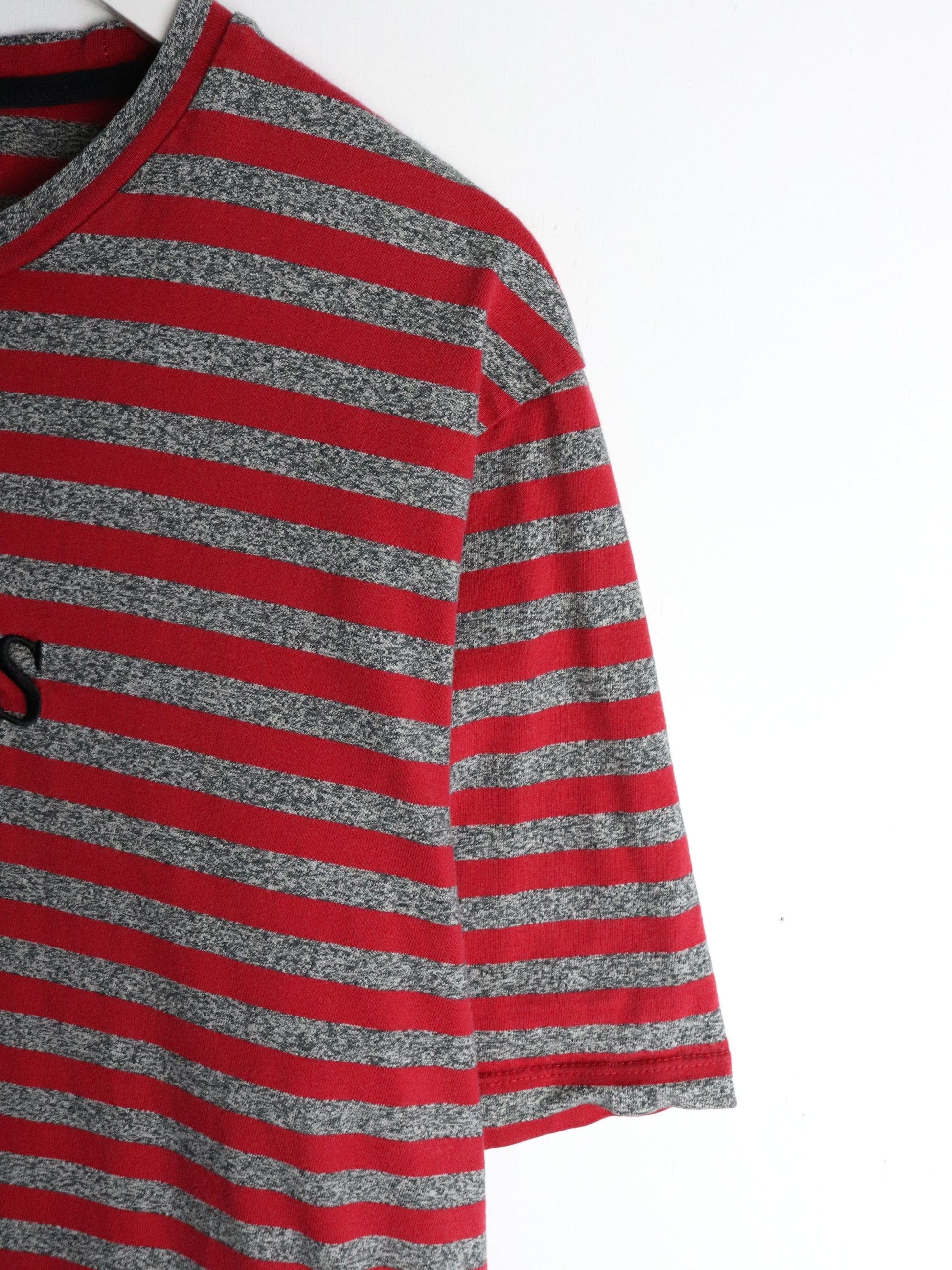 Guess T Shirt Mens Medium Grey Red Striped from propervintagecanada