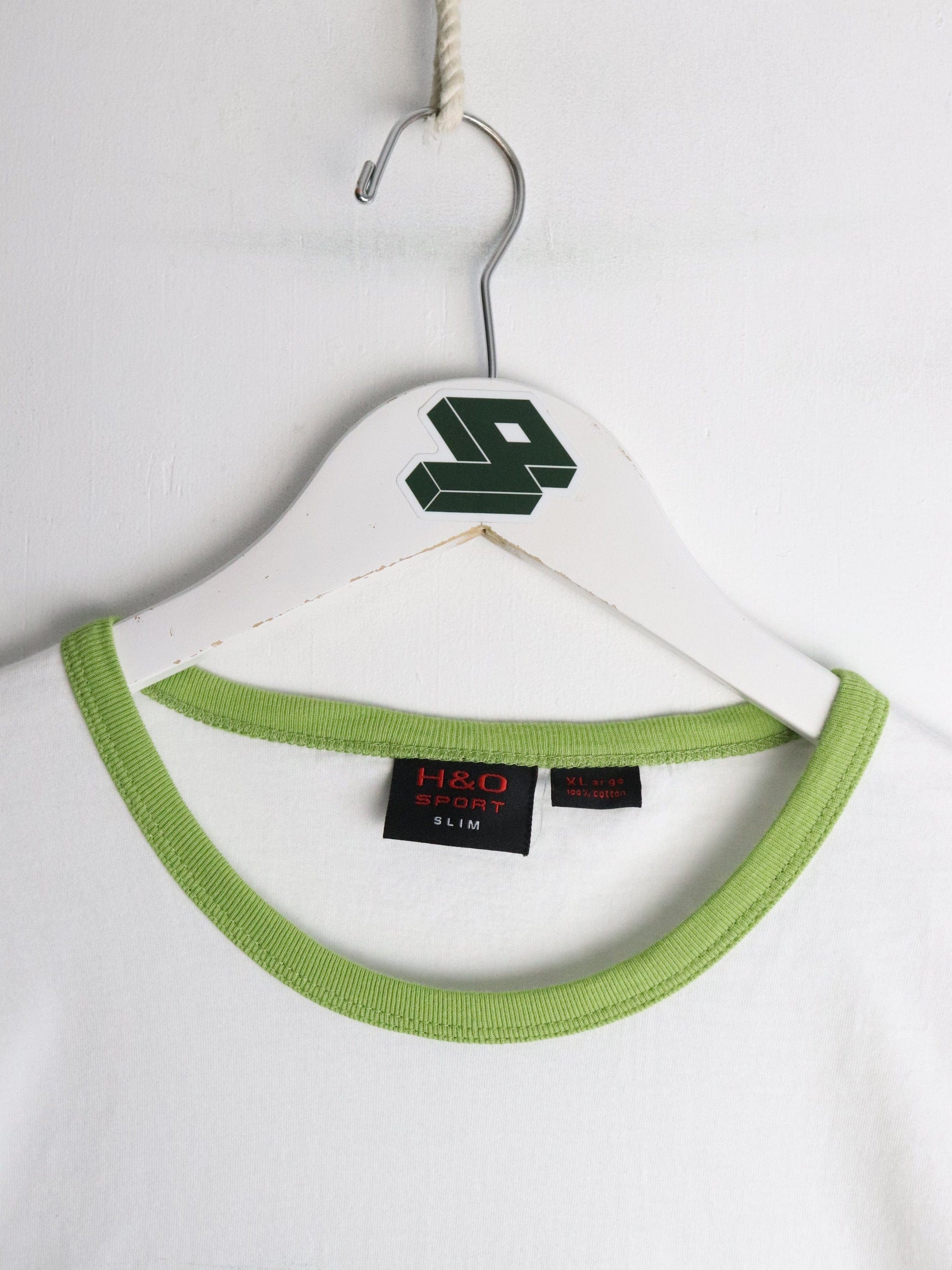 H & O Sport T Shirt Mens Slim XL White Ringer Cycling from propervintagecanada