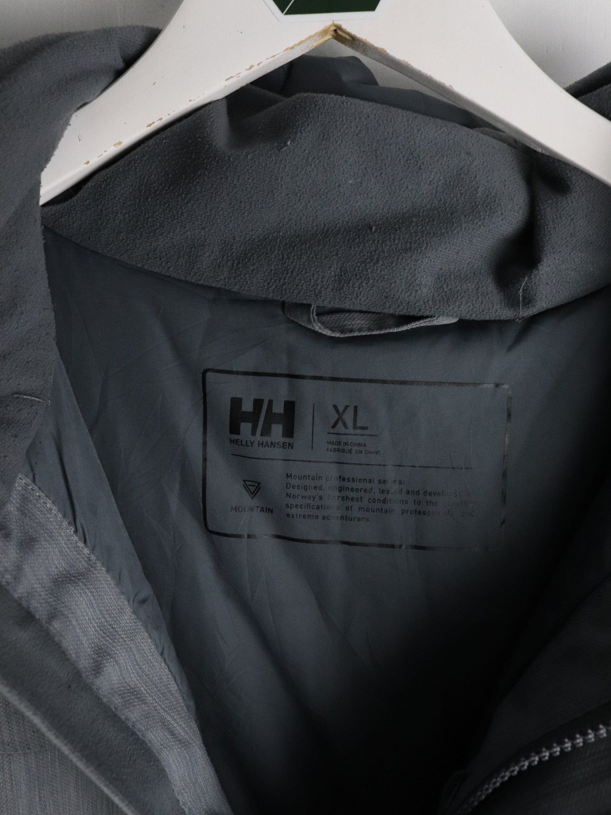 Helly Hansen Jacket Mens XL Grey Ski Coat from propervintagecanada