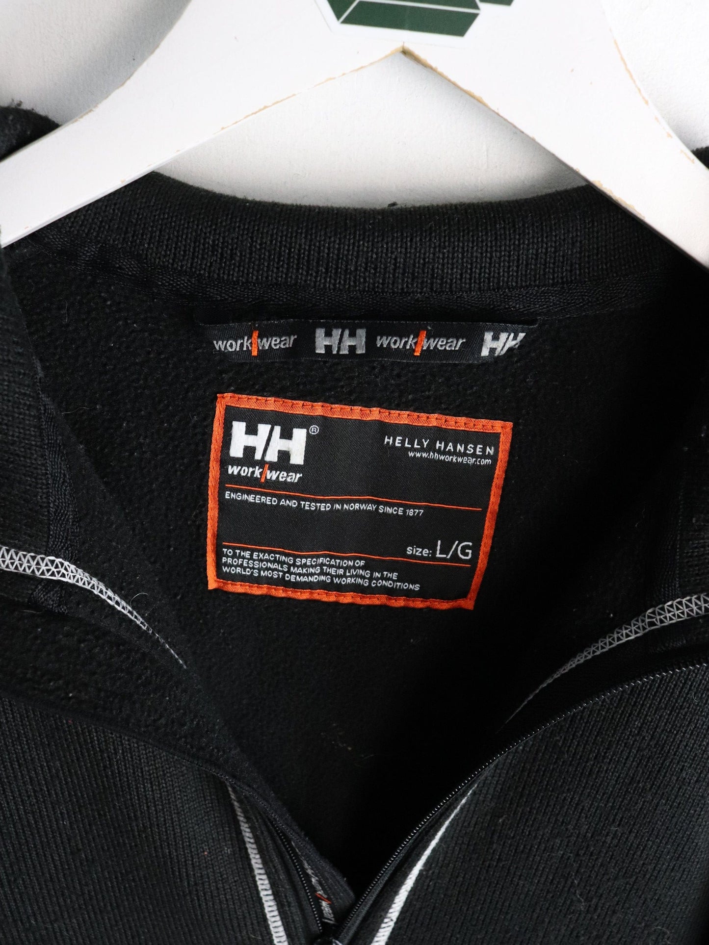 Helly Hansen Sweater Mens Large Black from propervintagecanada