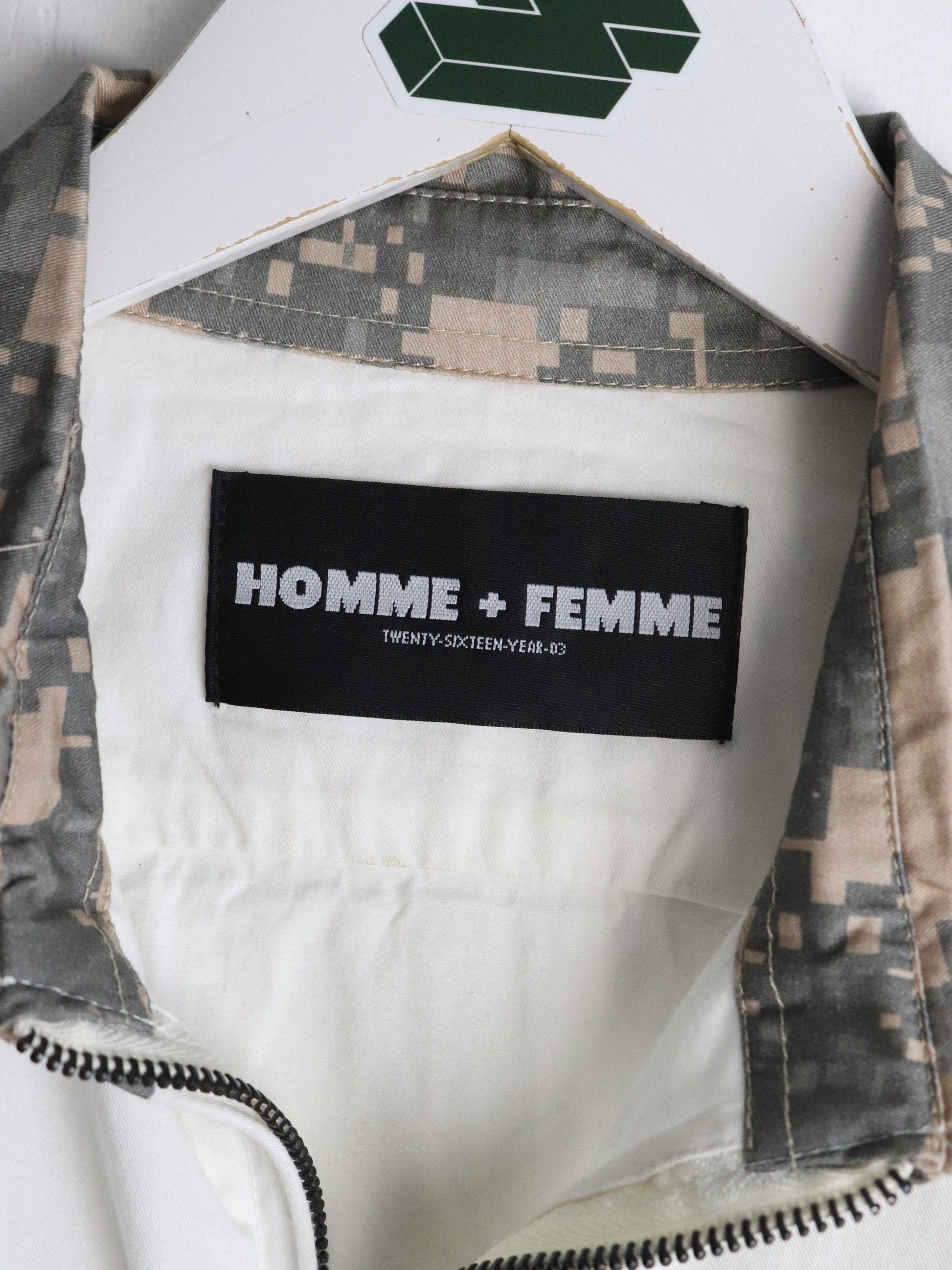 Homme + Femme Shirt Mens Medium White Full Zip Camo from propervintagecanada