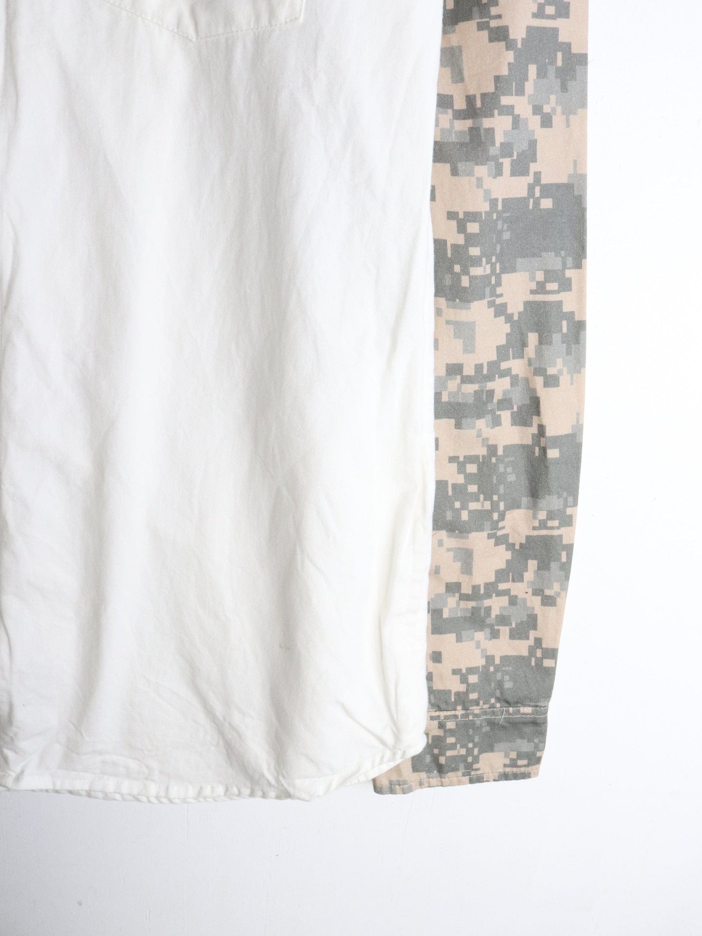 Homme + Femme Shirt Mens Medium White Full Zip Camo from propervintagecanada