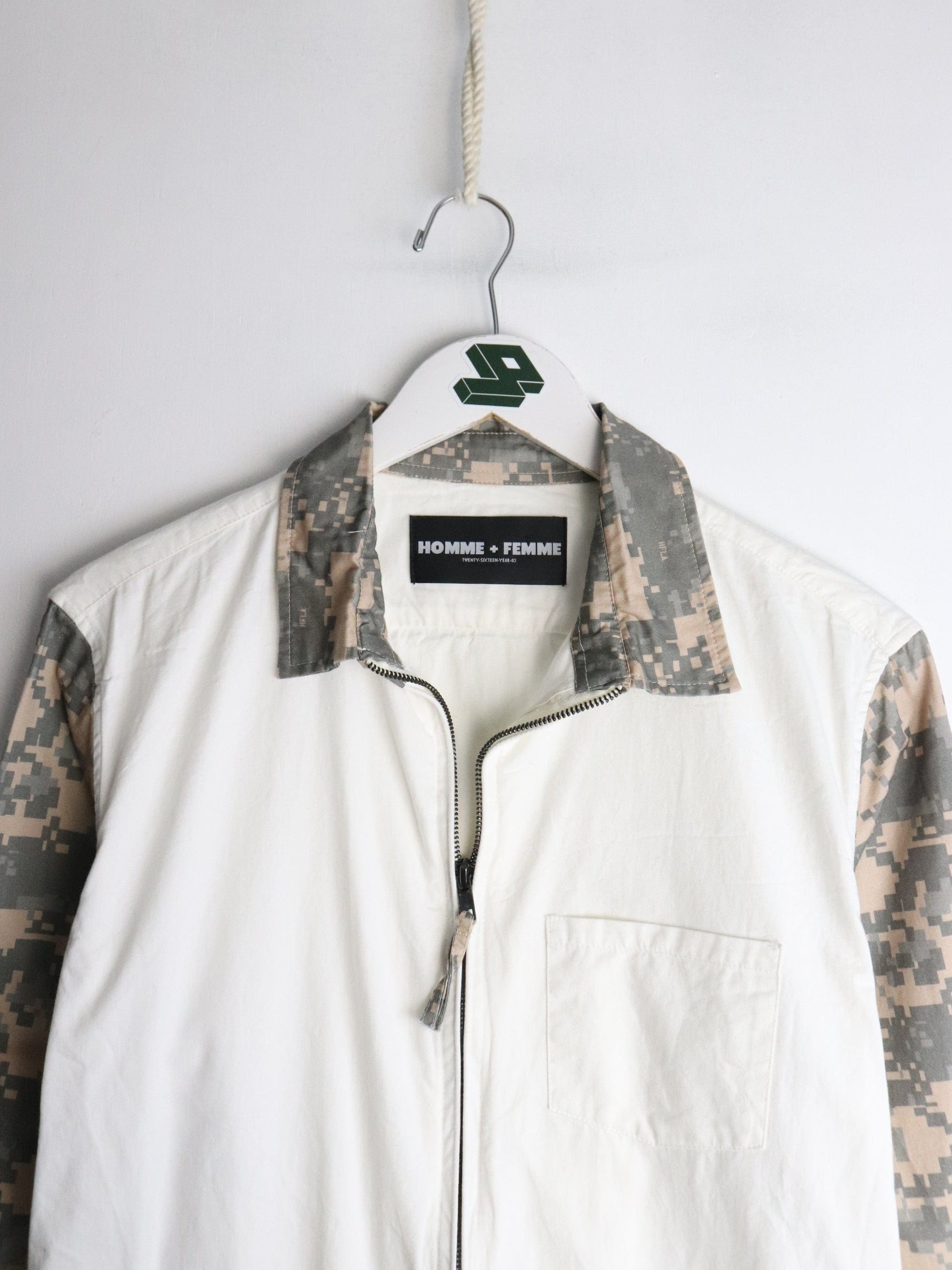Homme + Femme Shirt Mens Medium White Full Zip Camo from propervintagecanada