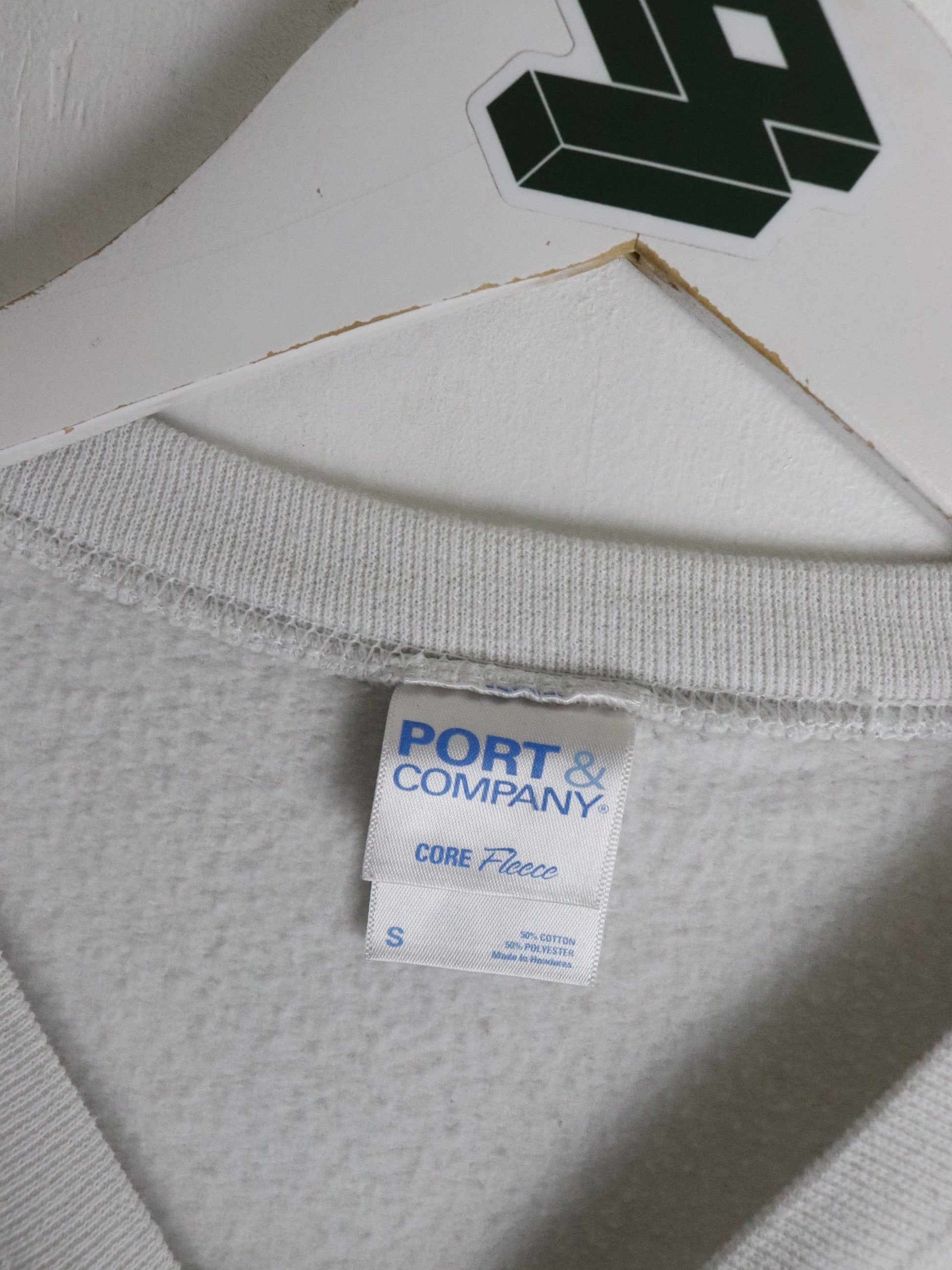 Illinois State Sweatshirt Mens Small White from propervintagecanada