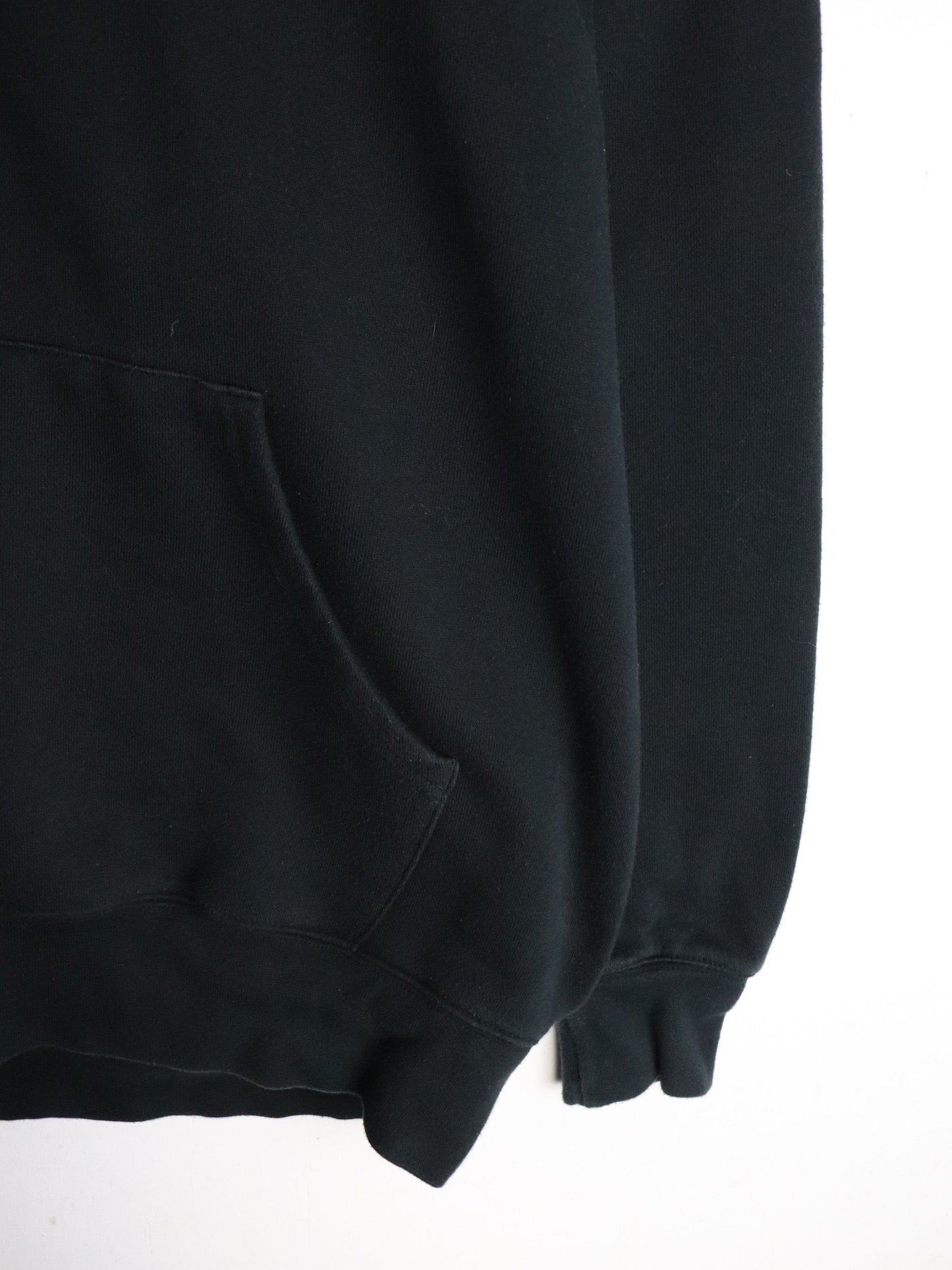 IUP Hawks Sweatshirt Mens XL Black College Hoodie from propervintagecanada