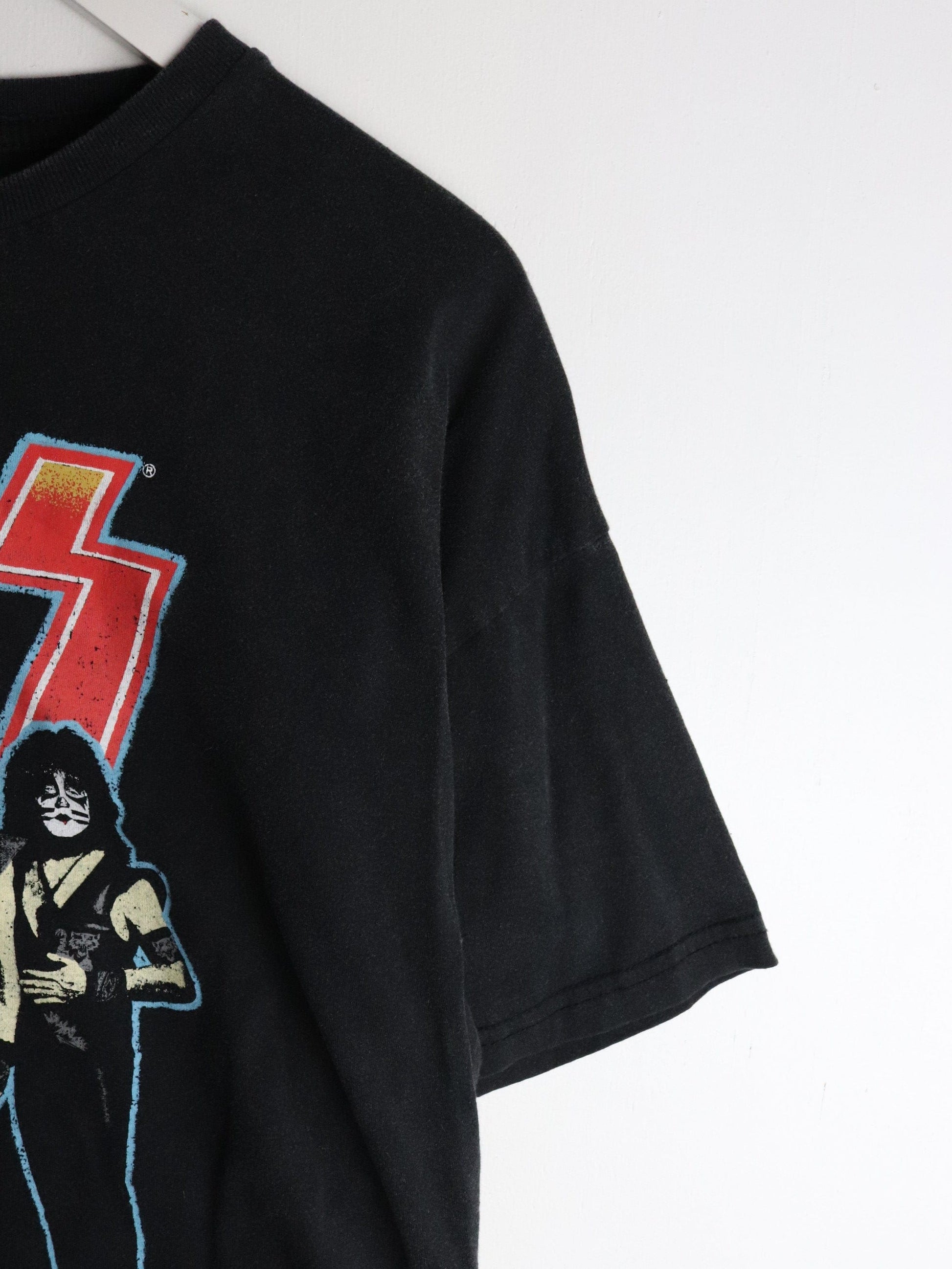 Kiss T Shirt Mens Small Black from propervintagecanada