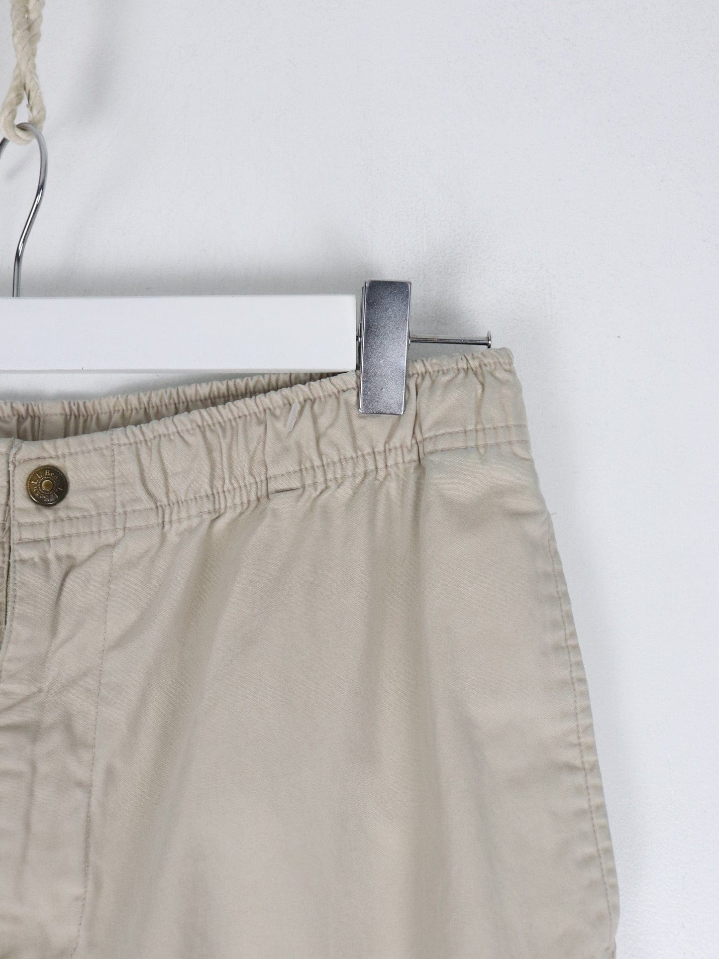 L.L. Bean Pants Mens Small Beige Elastic Pull On from propervintagecanada