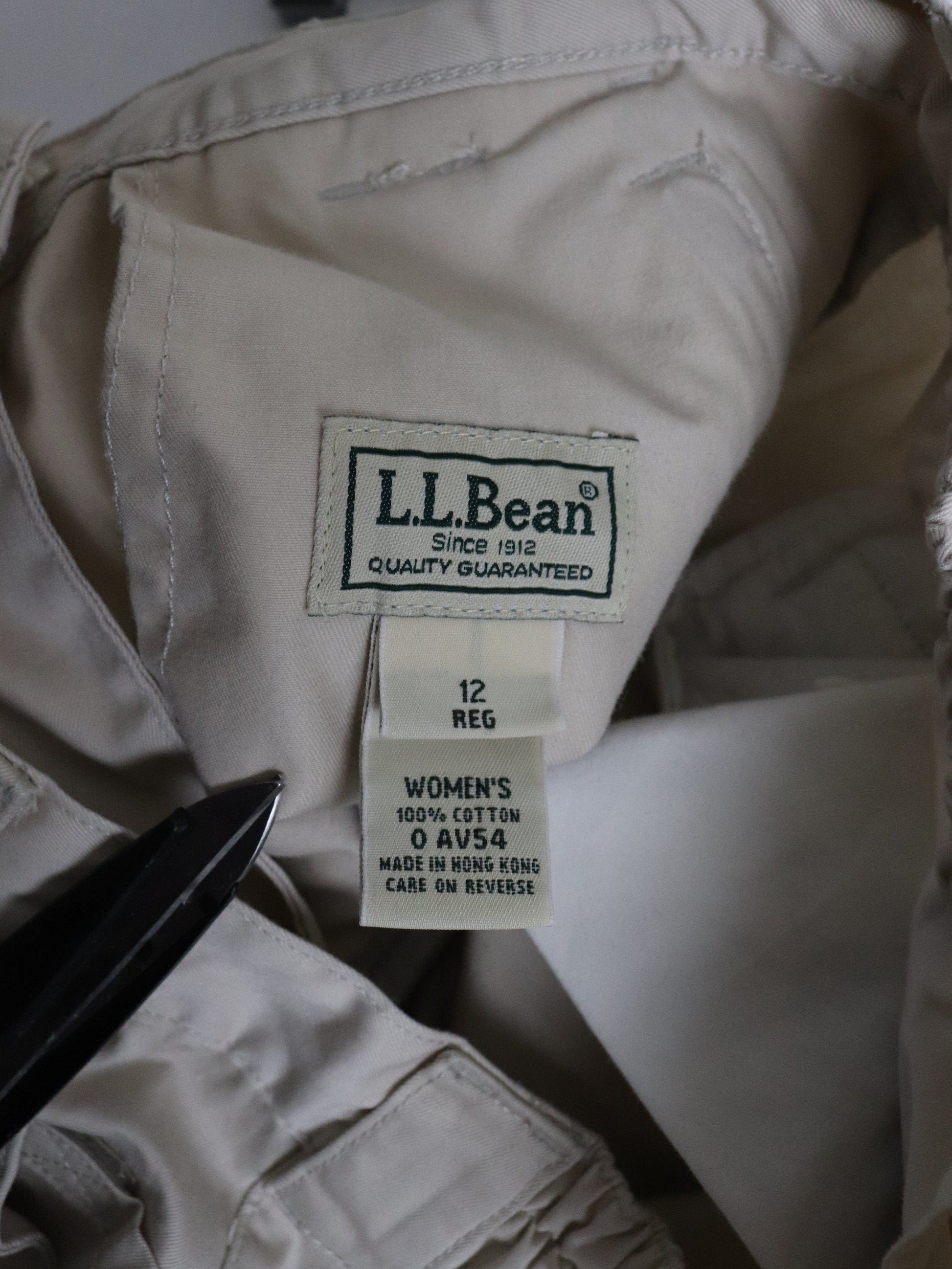 L.L. Bean Pants Womens 12 Beige Convertible from propervintagecanada