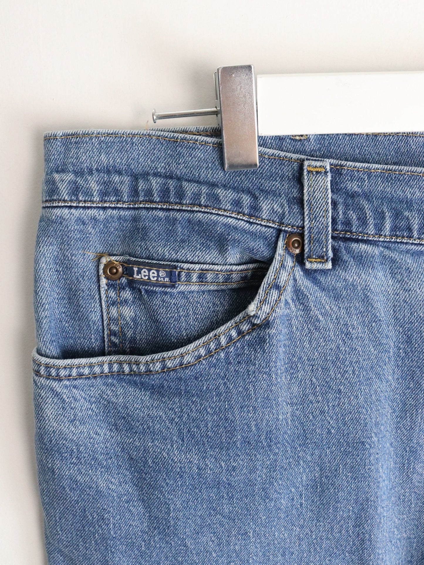 Lee Denim Jeans Mens 36 x 32 Blue from propervintagecanada