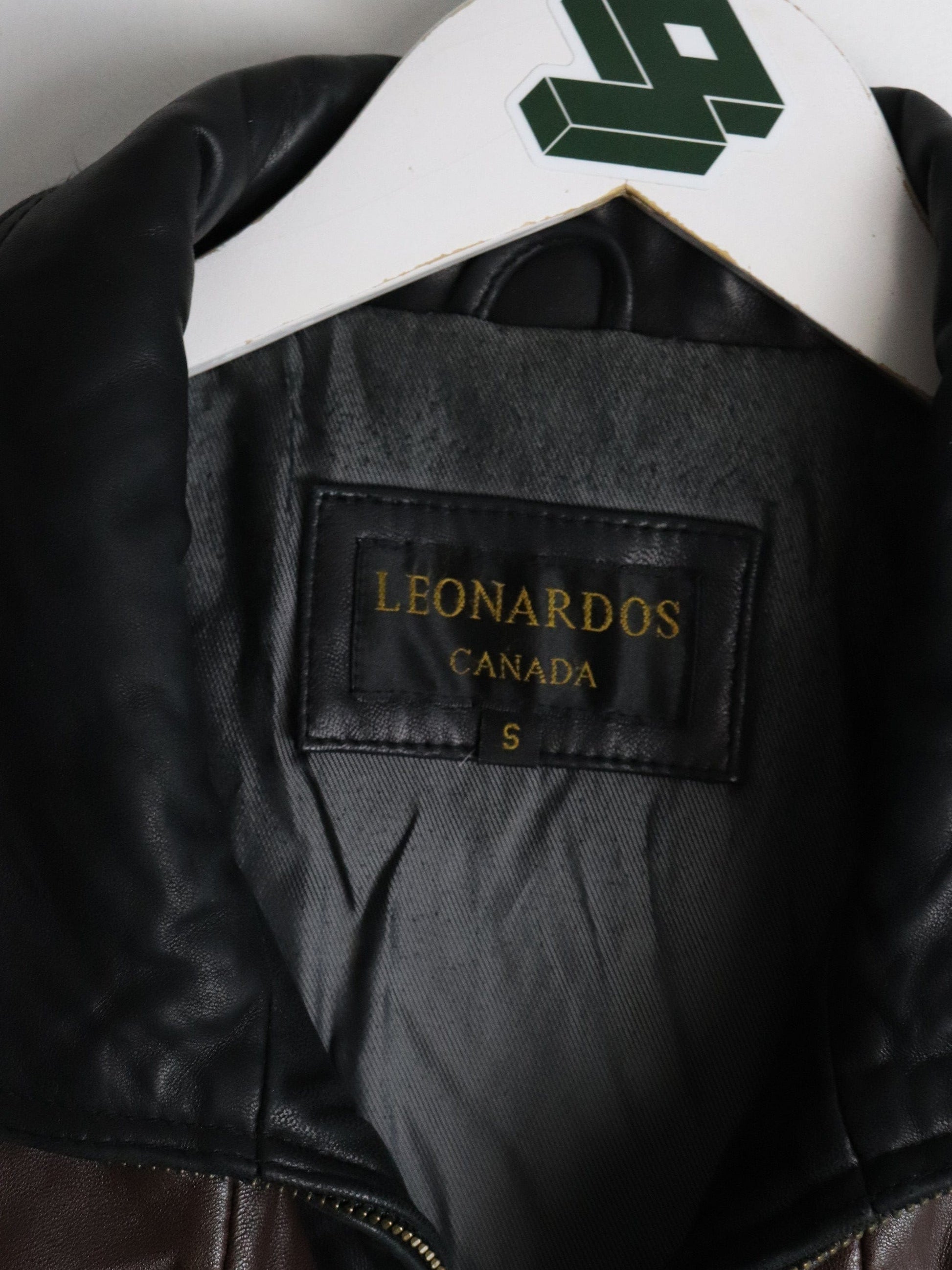 Leonardo's Jacket Mens Small Black Leather Coat from propervintagecanada
