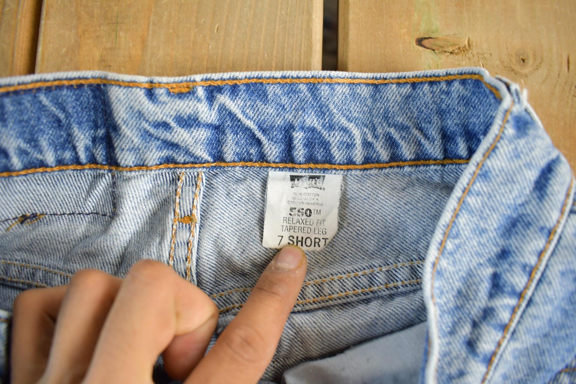 Levi's Clothing > Women's Clothing > Jeans Vintage 1990s Levi's 550 Denim Jeans Women's 28 x 29