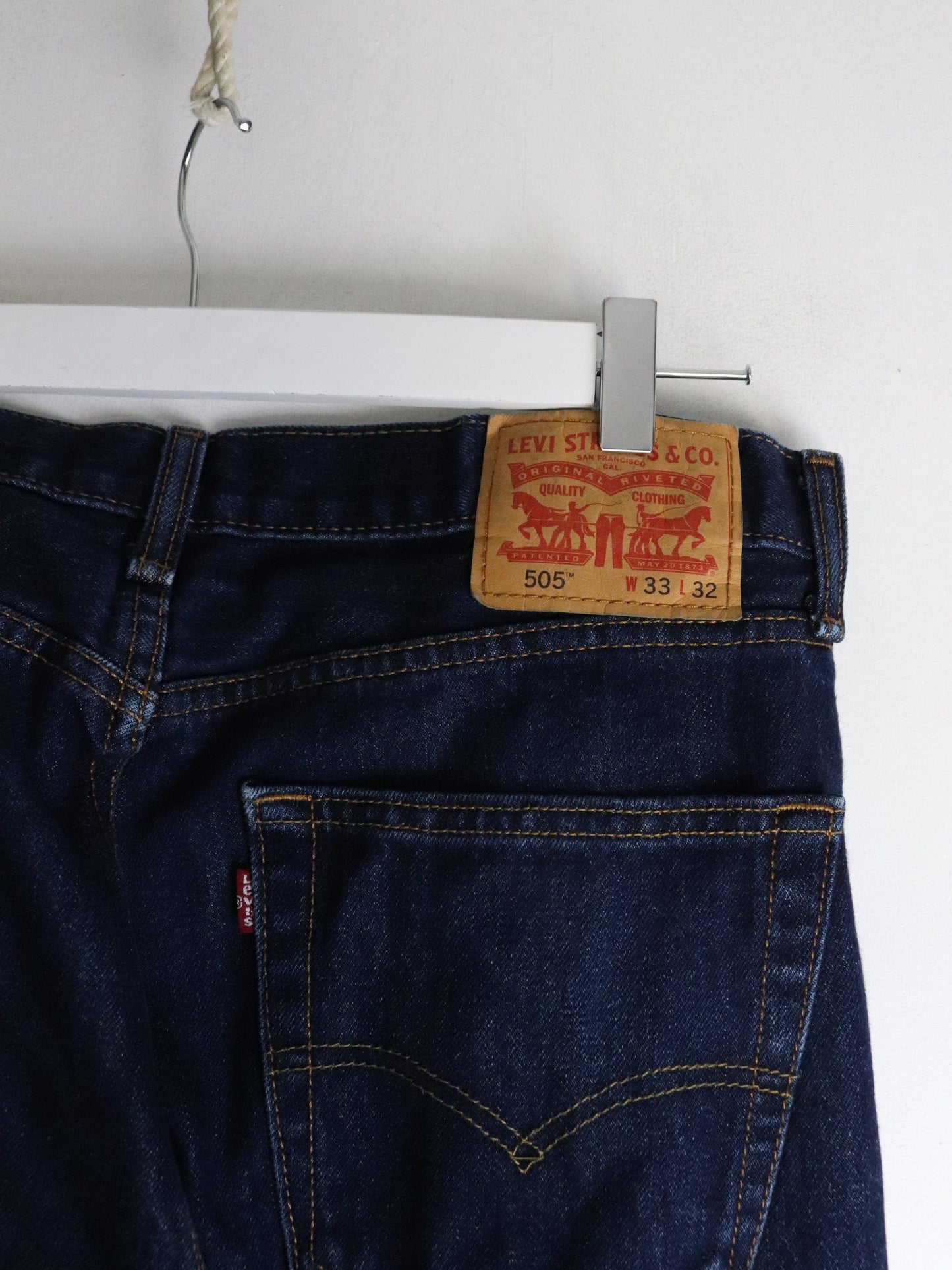 Levi's Denim Jeans Mens 33 x 32 Blue 505 Regular Fit from propervintagecanada