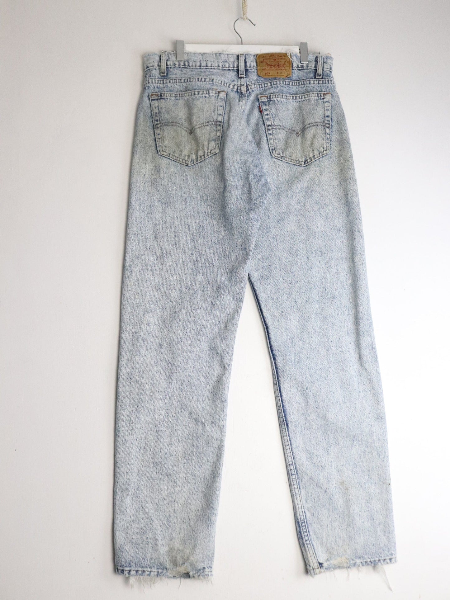Levi's Denim Jeans Mens 34 x 30 Blue 505 Regular Fit from propervintagecanada
