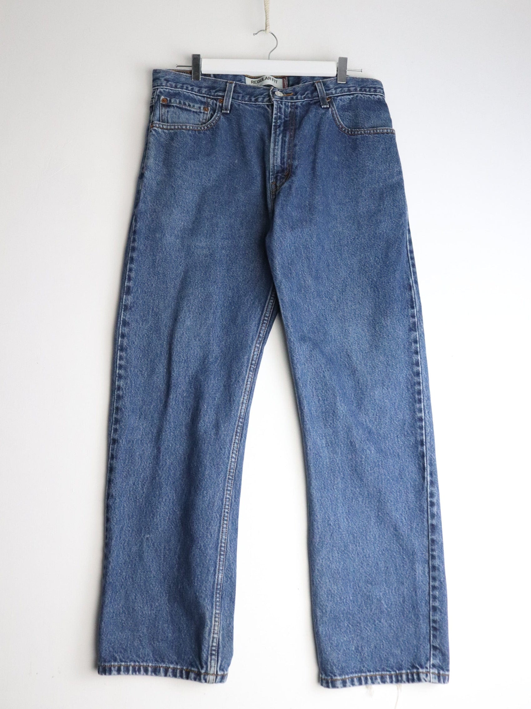 Levi's Denim Jeans Mens 36 x 32 Blue 505 Regular from propervintagecanada