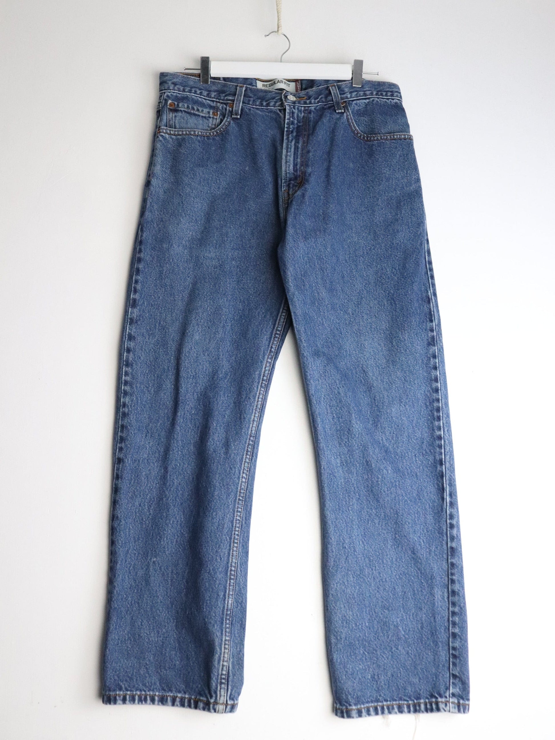 Levi's Denim Jeans Mens 36 x 32 Blue 505 Regular from propervintagecanada