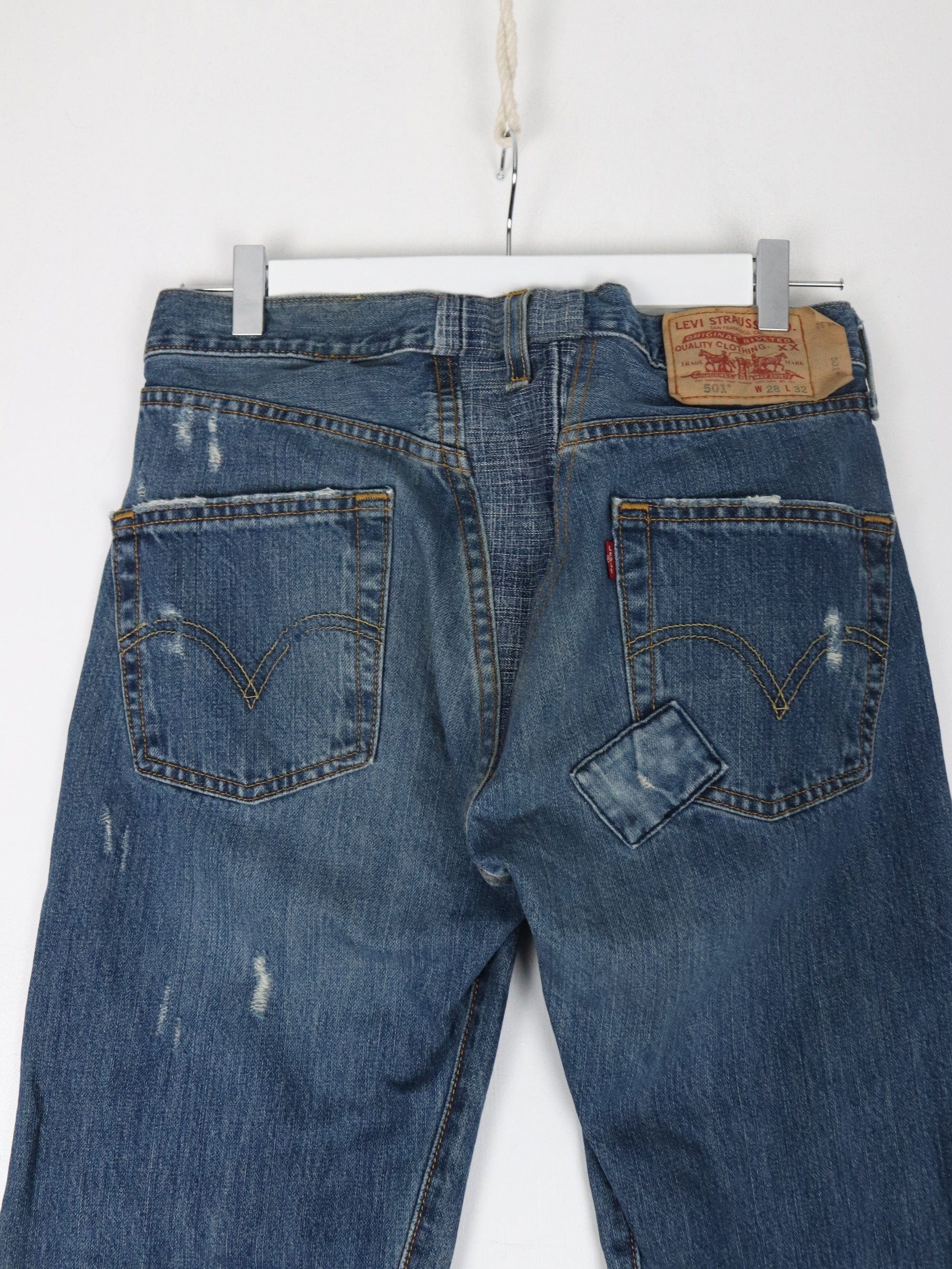 Levi's Jeans Levi's Pants Mens 30 x 31 Blue Denim Jeans Distressed