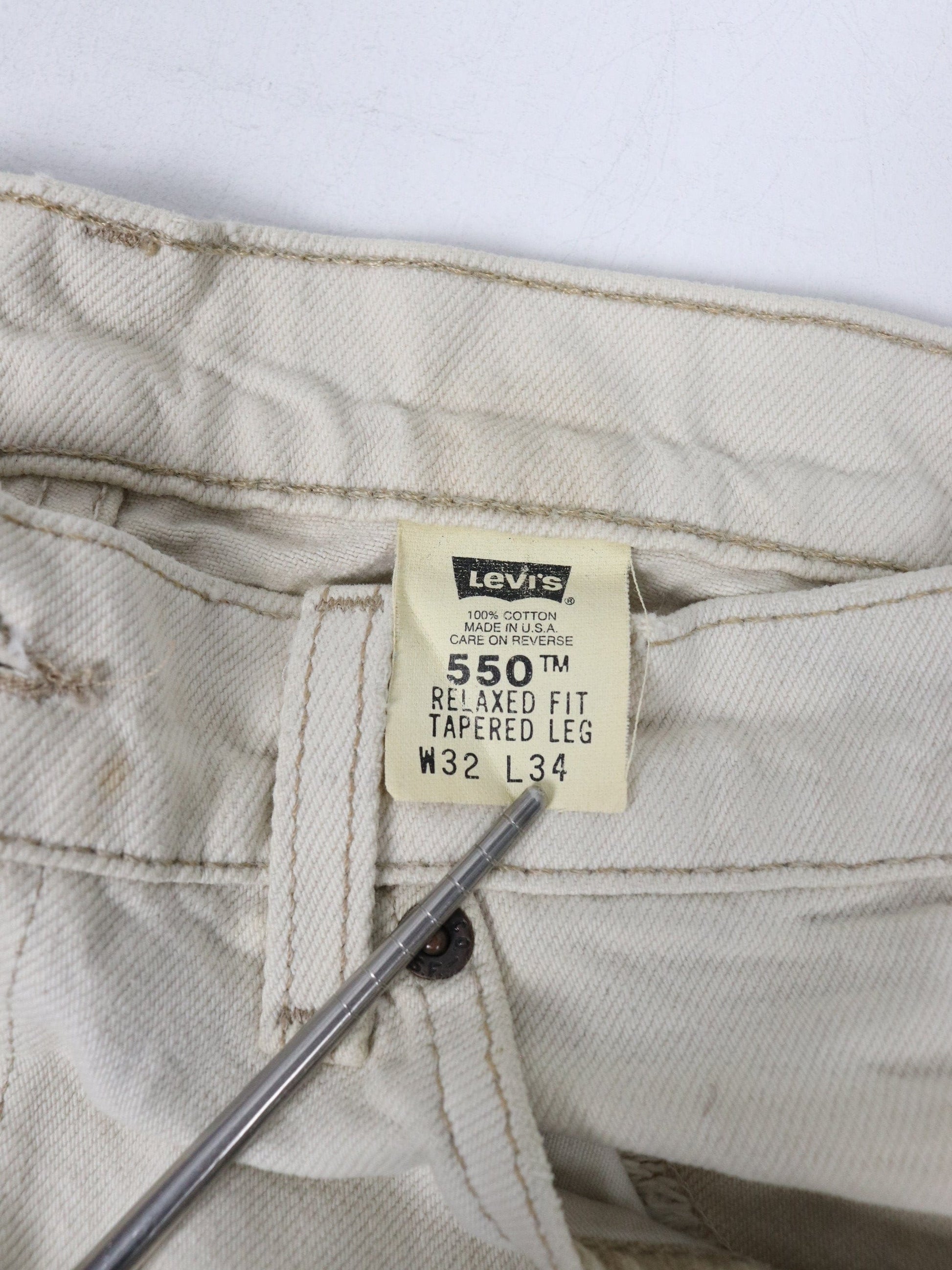 Levi's Jeans Vintage Levi's Pants Fits Mens 30 x 34 Beige Denim Jeans 550 Relaxed Tapered