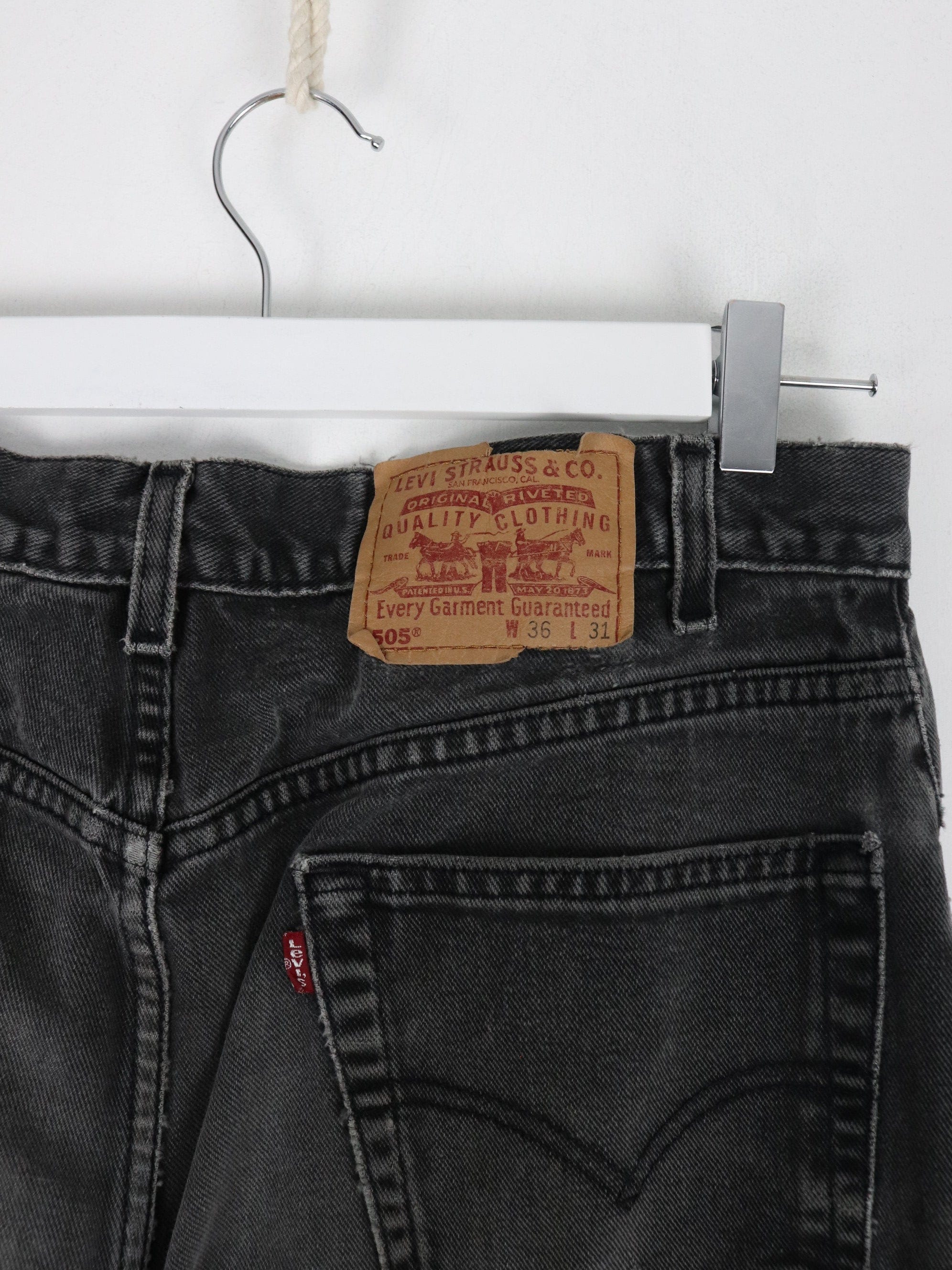 Vintage Levi s Pants Fits Mens 34 x 30 Black Denim Jeans 505 Regular S Proper Vintage