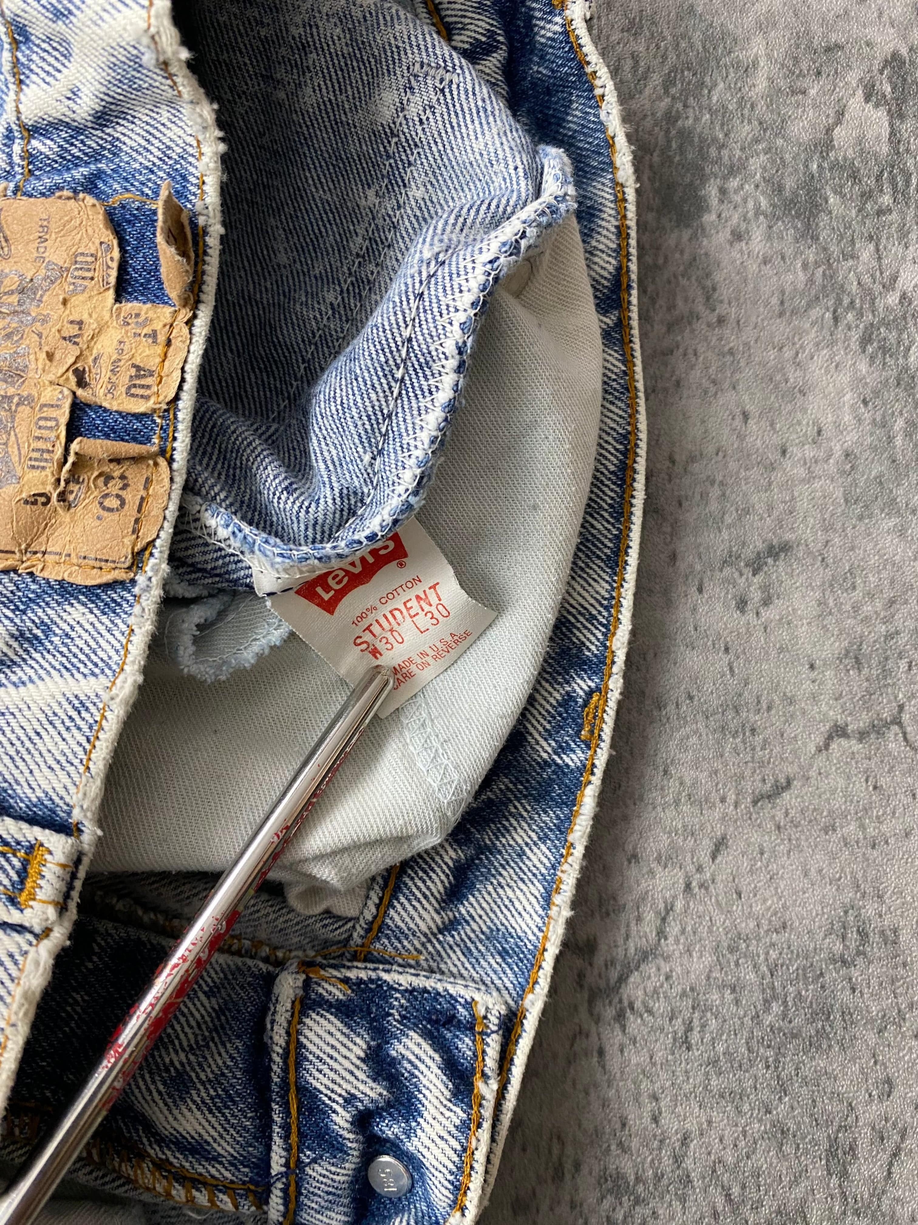 Acid 2024 wash levis